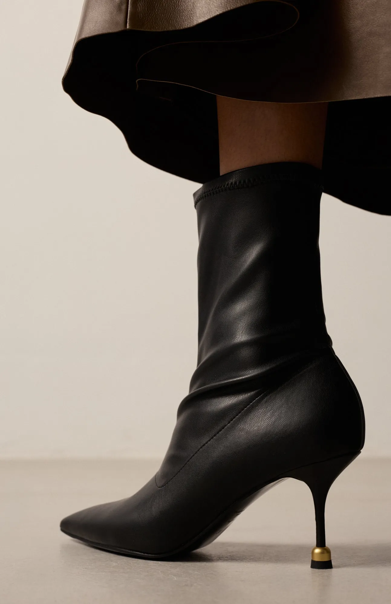 VERA DEEP BLACK sold by Vanda Novak product image thumbnail 4