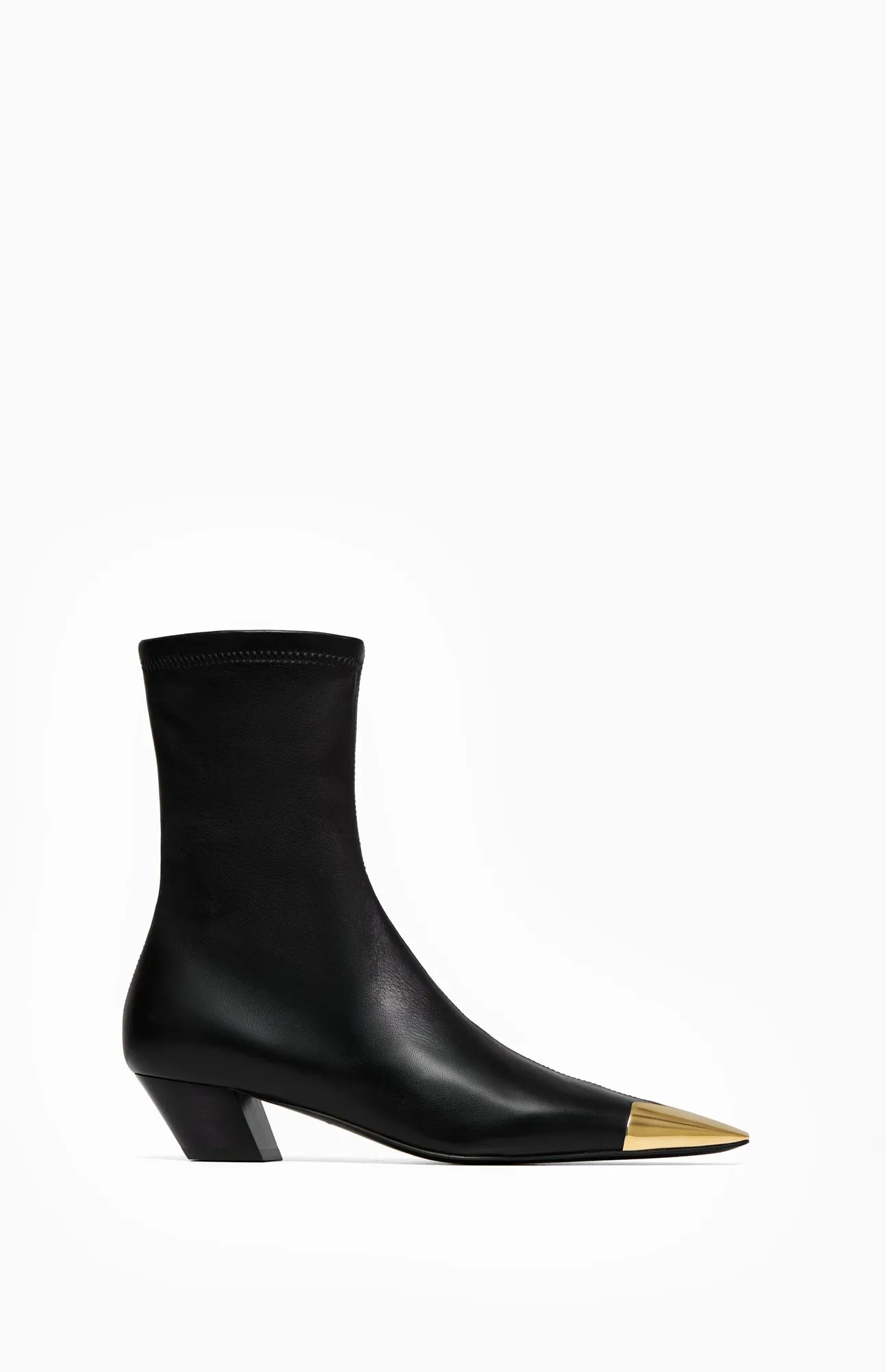 LOTTE DEEP BLACK sold by Vanda Novak