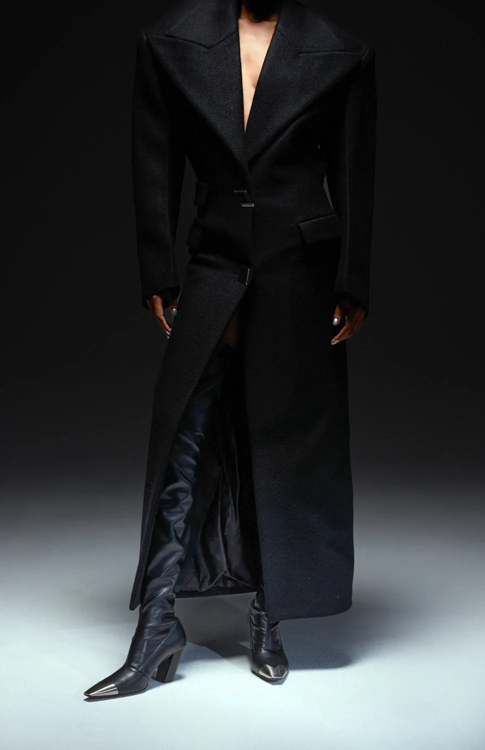 RAMONA DEEP BLACK sold by Vanda Novak product image thumbnail 5