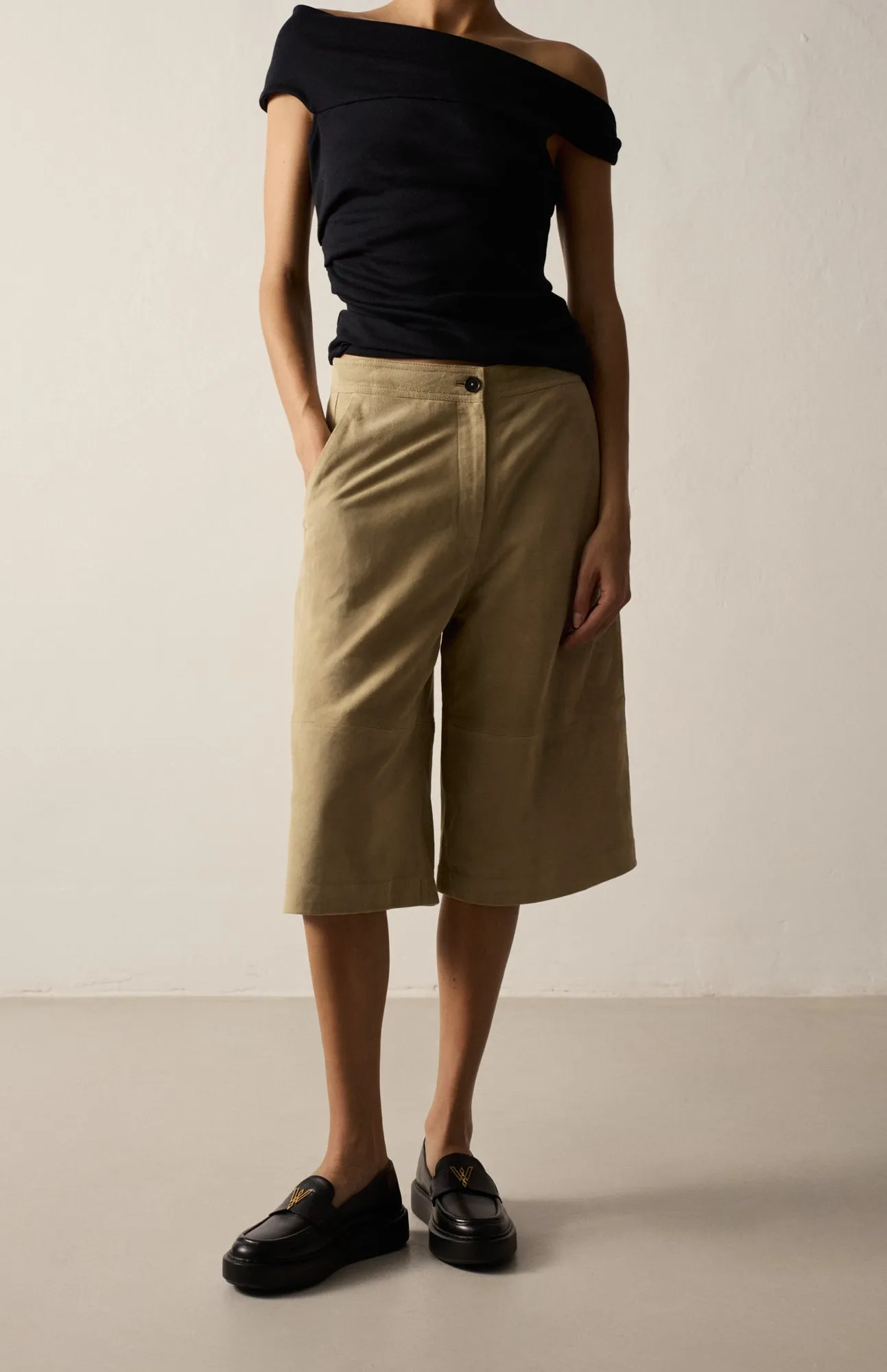 KAYLA DEEP BLACK sold by Vanda Novak product image thumbnail 3