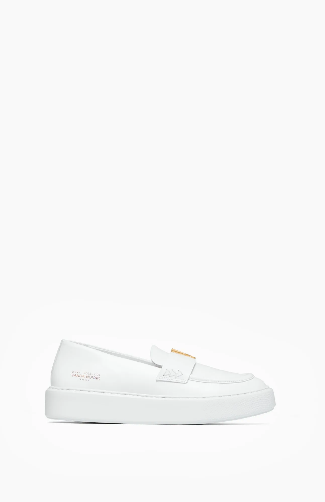 KAYLA WHITE sold by Vanda Novak