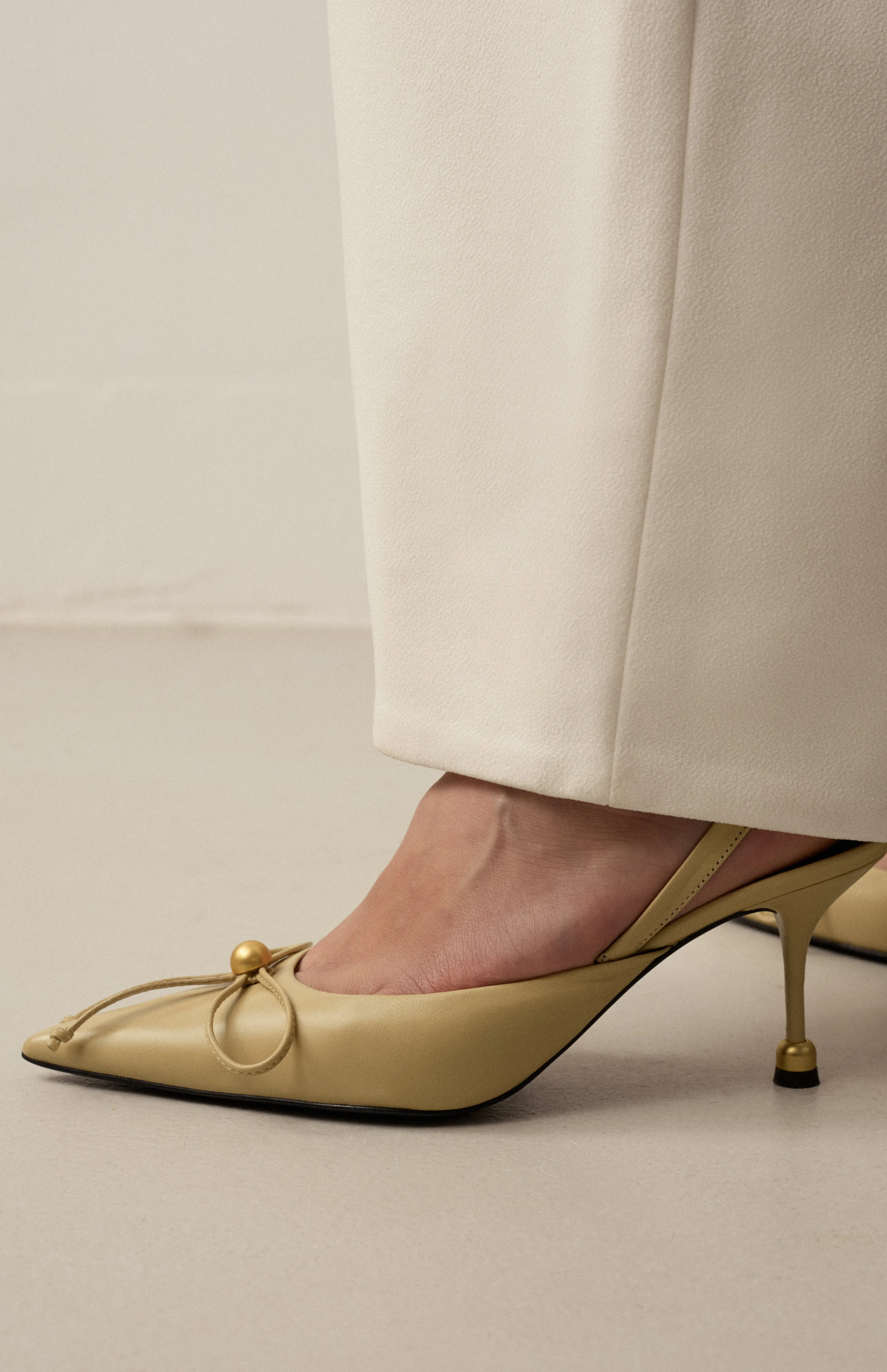 BELLA BUTTER CREAM sold by Vanda Novak product image thumbnail 4