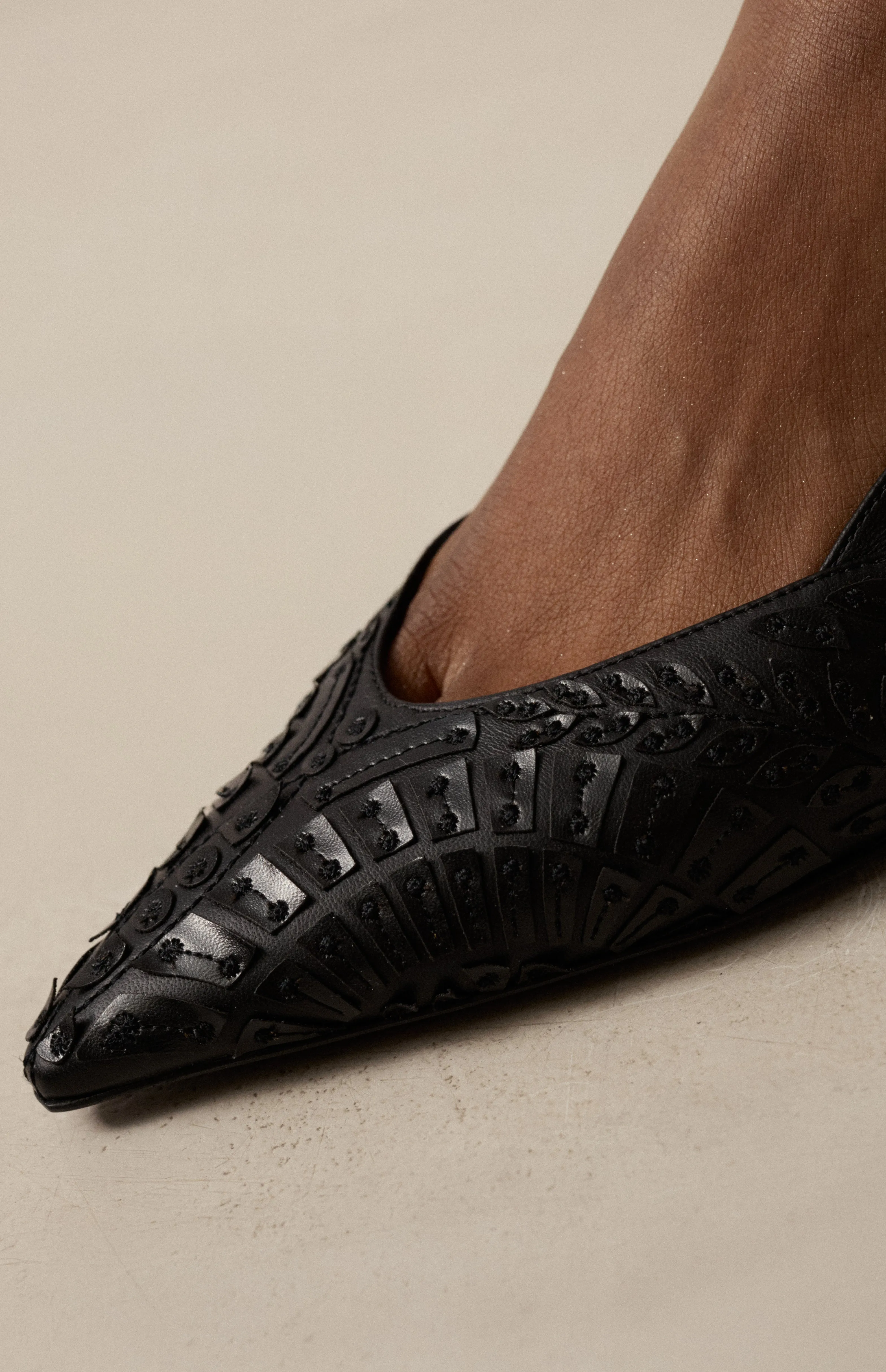 OPHELIA DEEP BLACK sold by Vanda Novak product image thumbnail 3