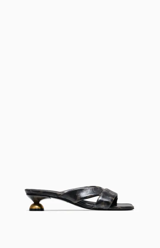 MONA DARK LEOPARD made by Vanda Novak