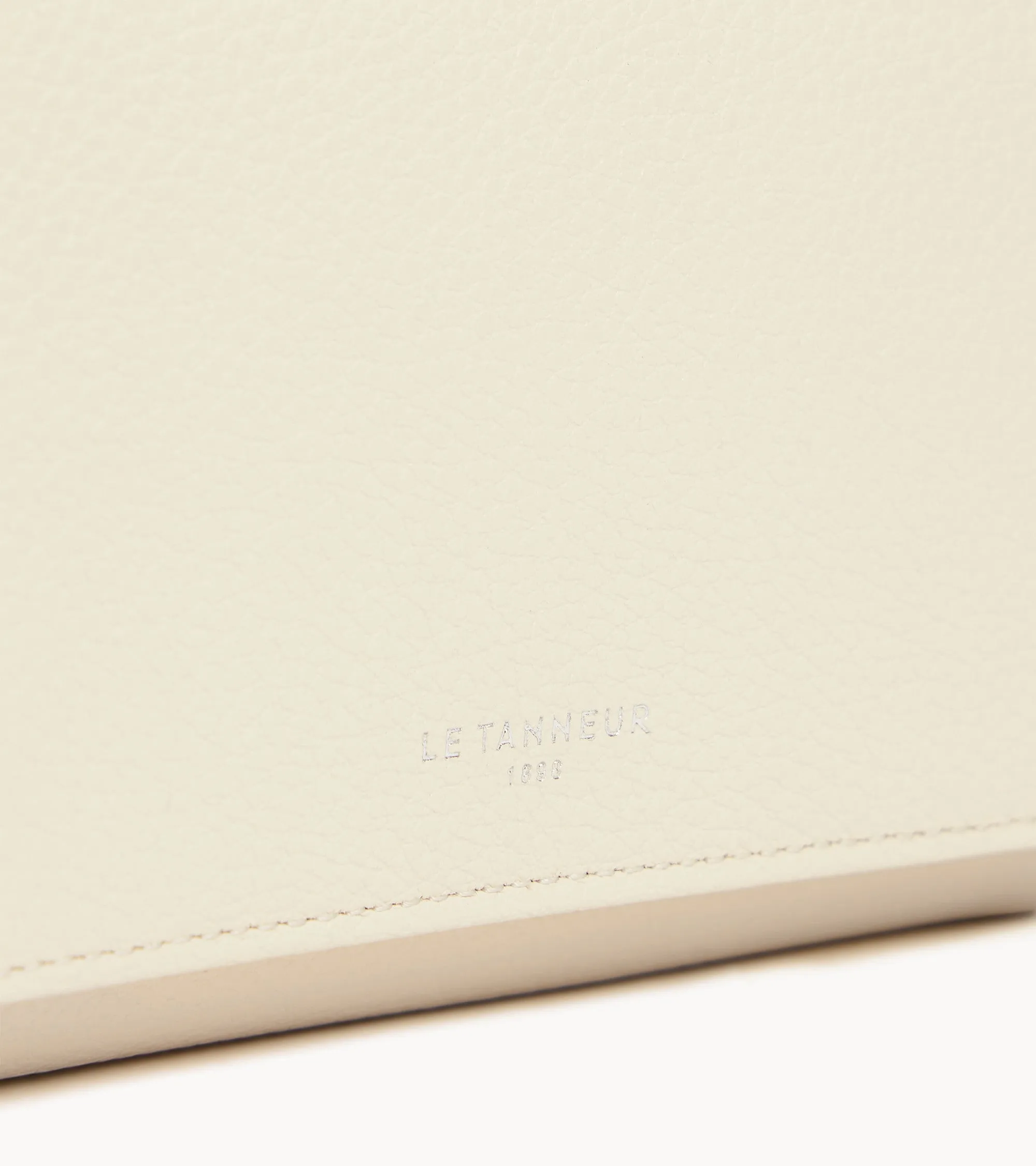 Emilie wallet in grained leather sold by Le Tanneur product image thumbnail 2