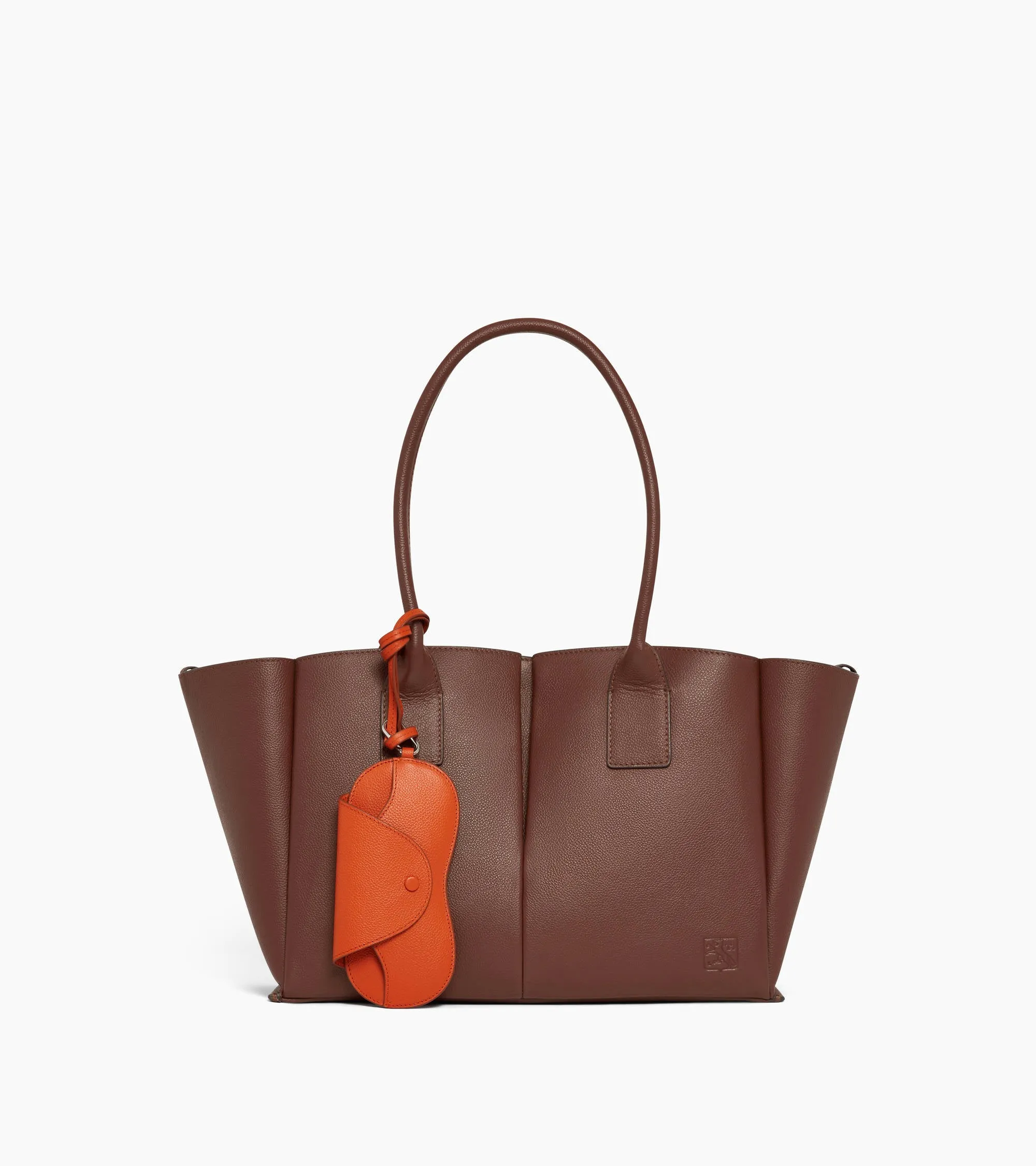 Glasses case with charms in grained leather sold by Le Tanneur product image thumbnail 4