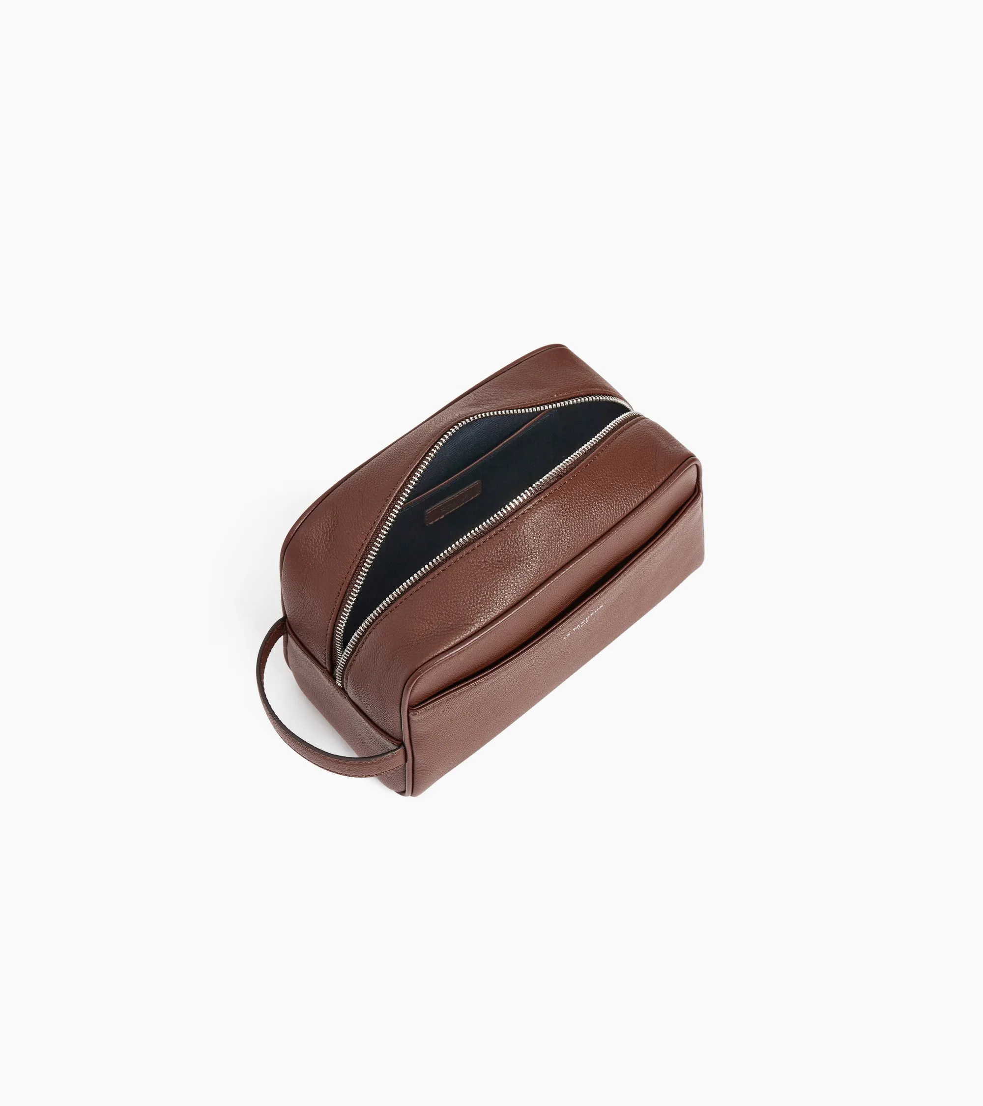 Toiletry bag in grained leather sold by Le Tanneur product image thumbnail 3