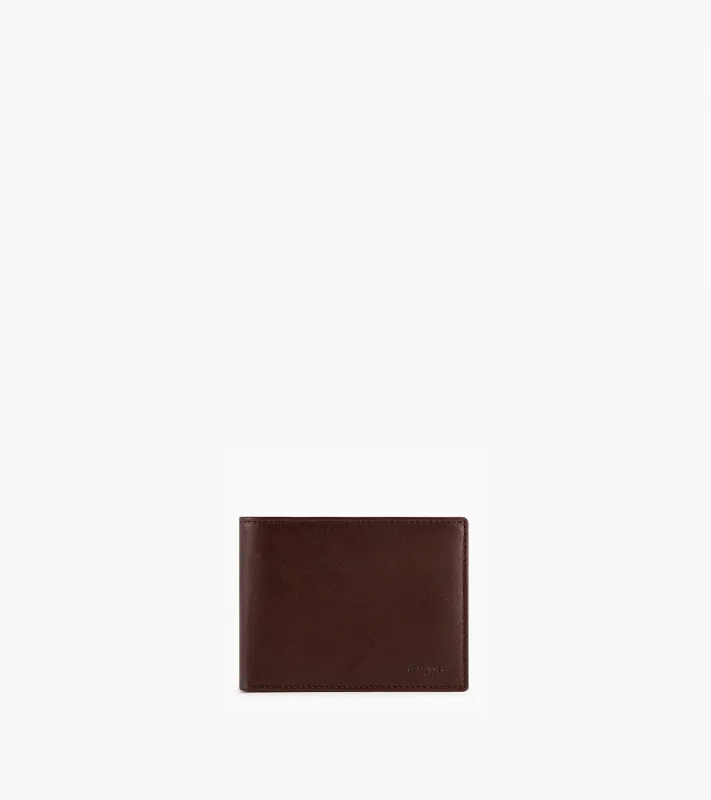 horizontal flap wallet with 2 sections in oiled leather made by Le Tanneur