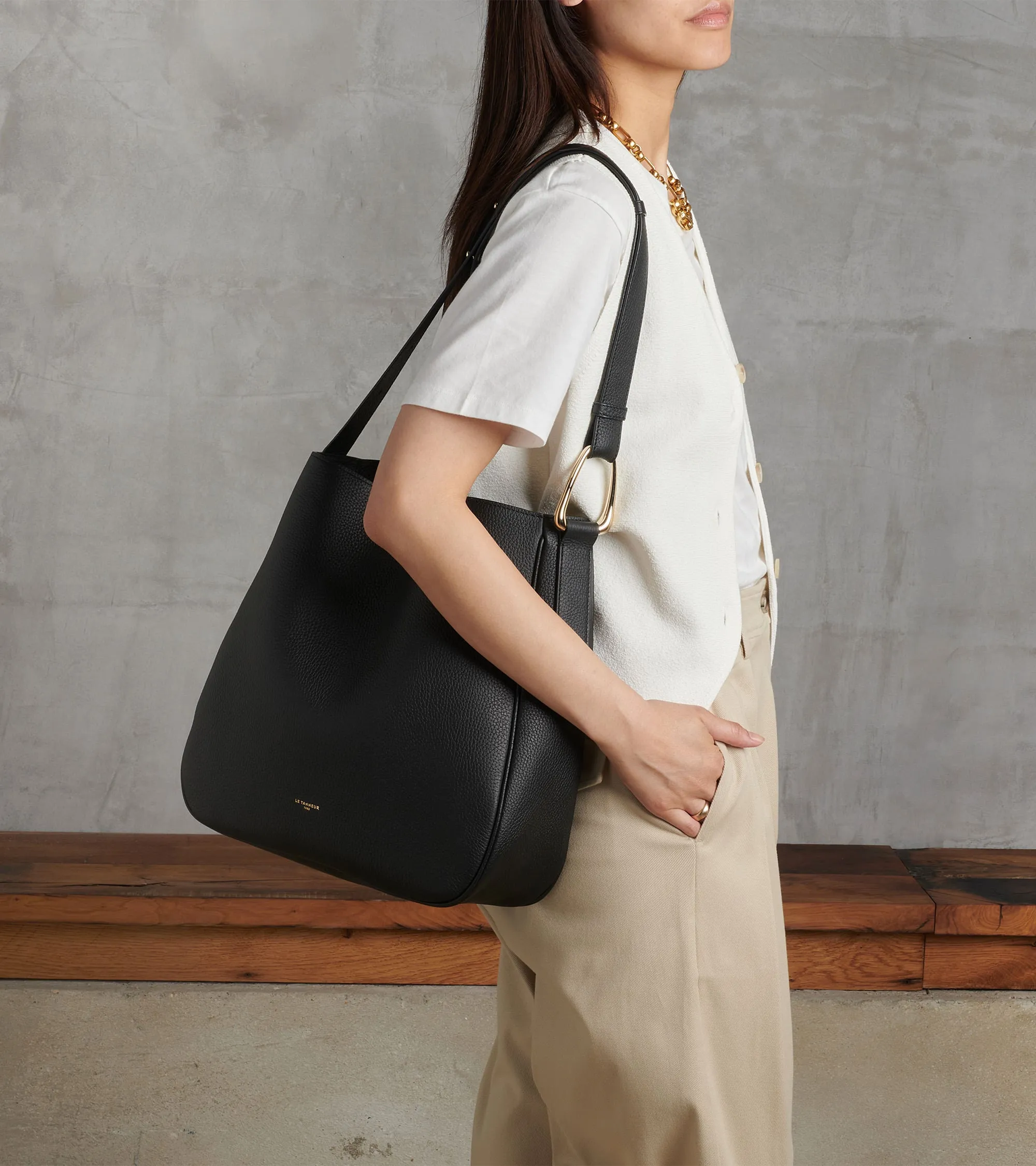 Large hobo bag Madeleine in grained calfskin leather sold by Le Tanneur product image thumbnail 2