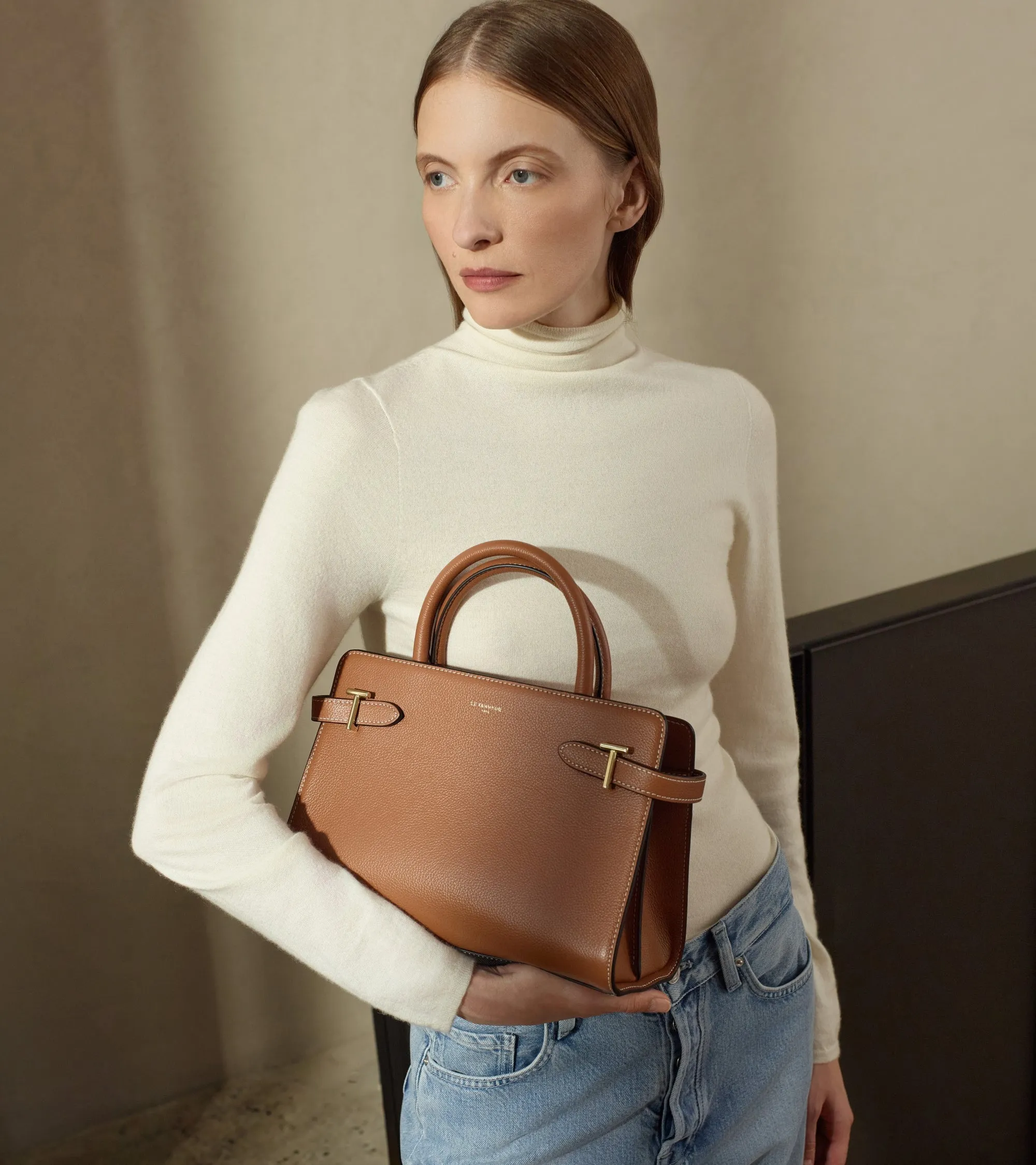 Emilie medium-sized handbag in grained leather sold by Le Tanneur product image thumbnail 2