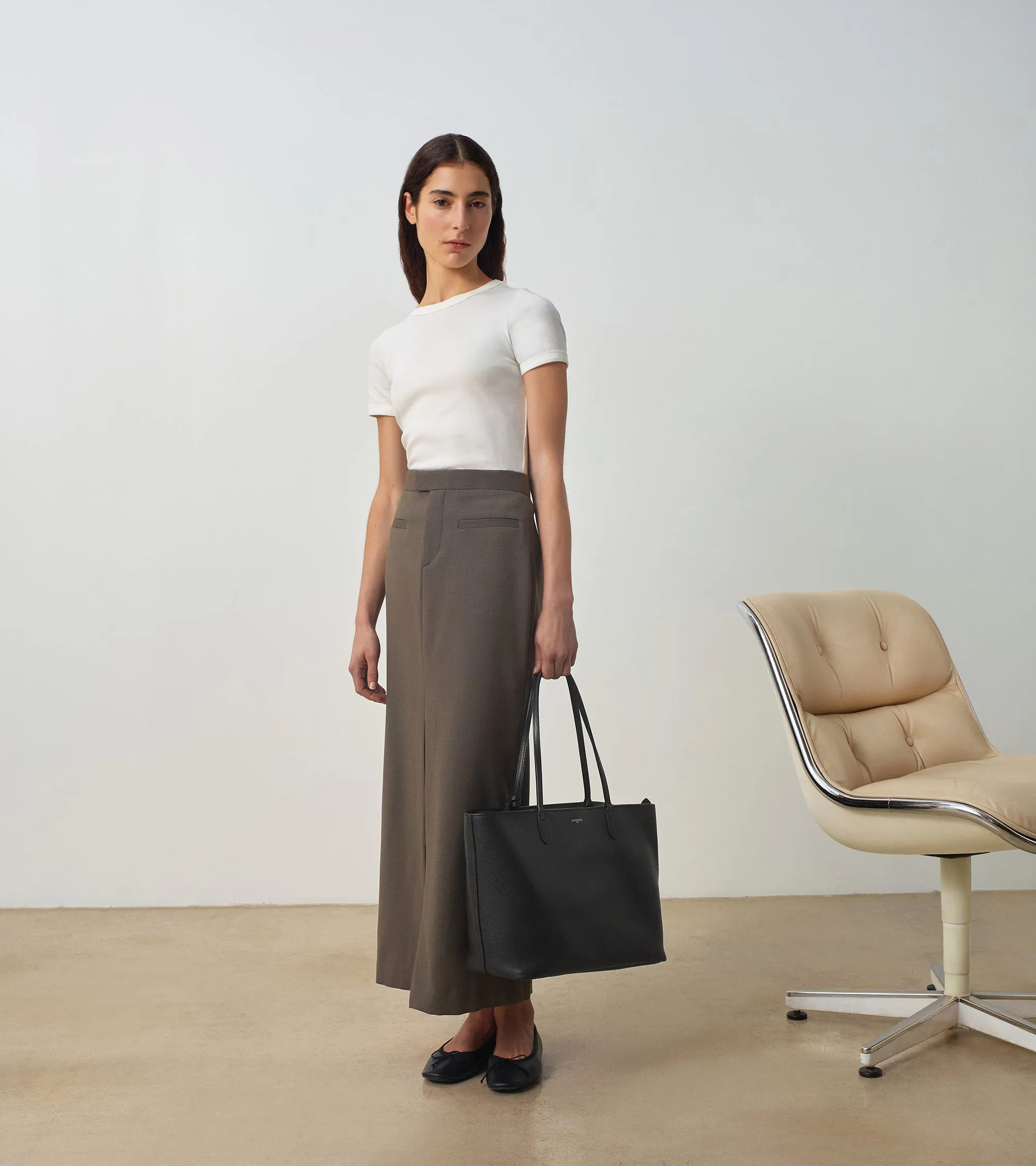 Louise large tote in grained leather sold by Le Tanneur product image thumbnail 2