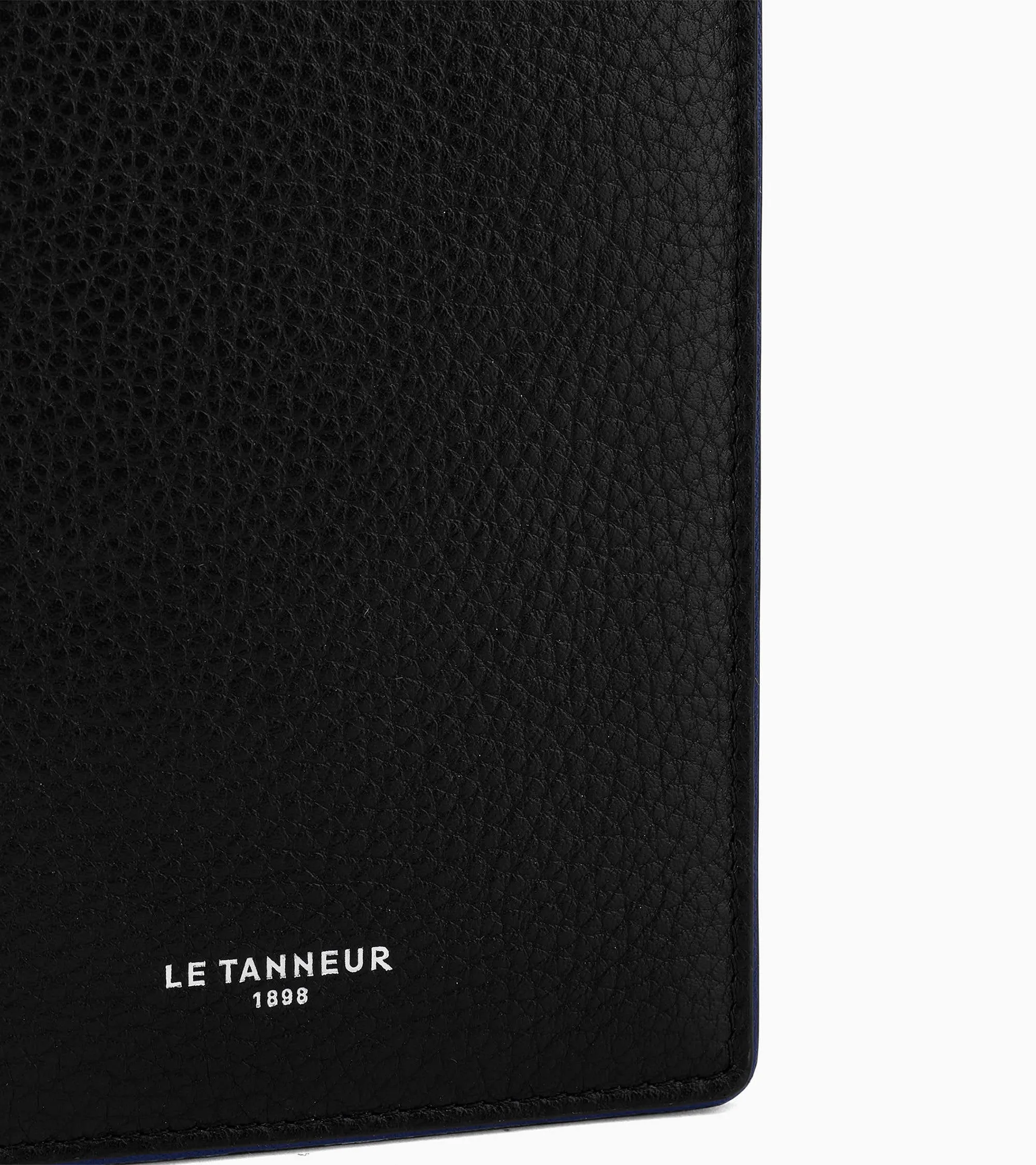 Augustin vertical zipped wallet in grained leather sold by Le Tanneur product image thumbnail 4