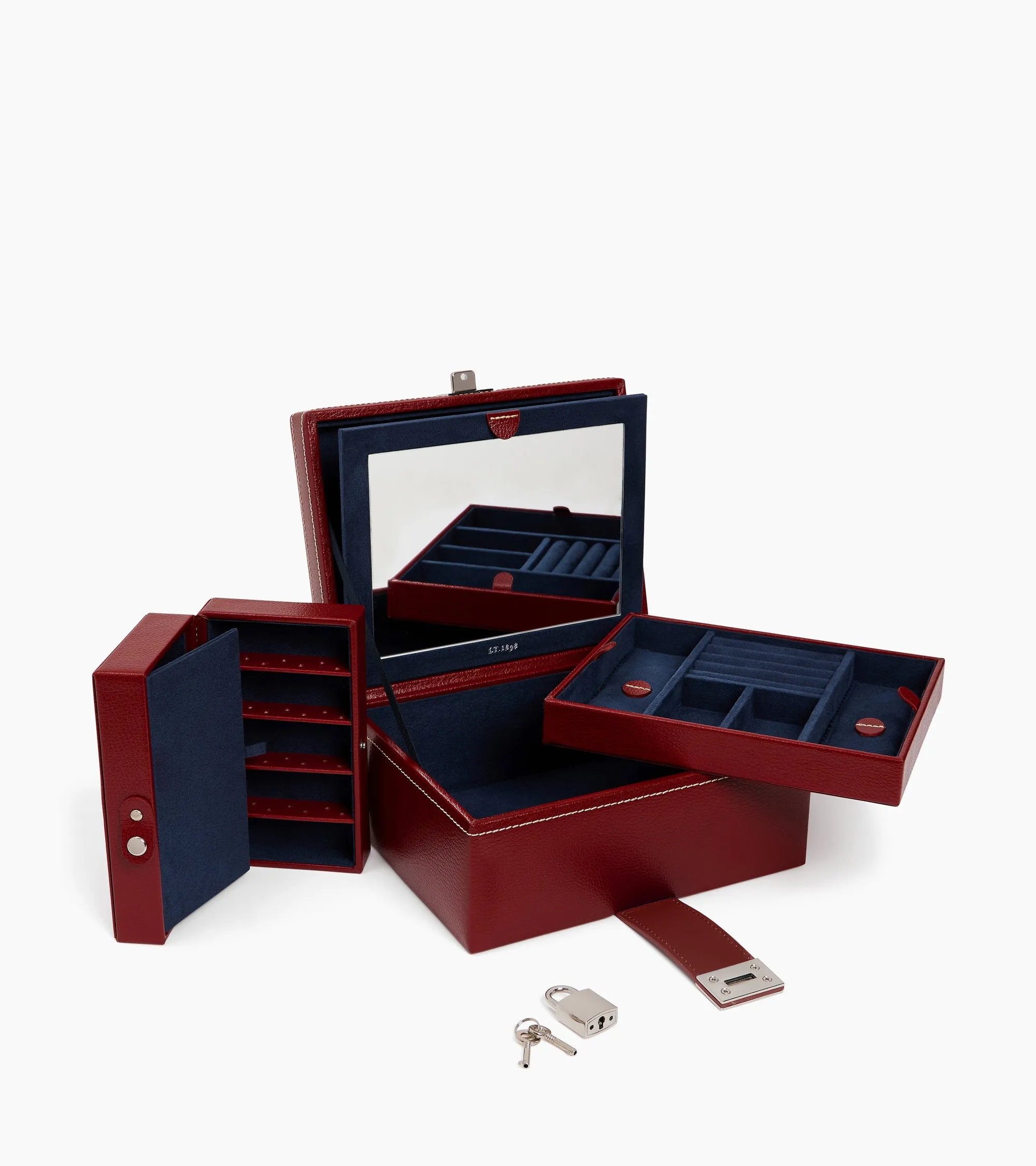 Medium jewelry box in leather sold by Le Tanneur product image thumbnail 2