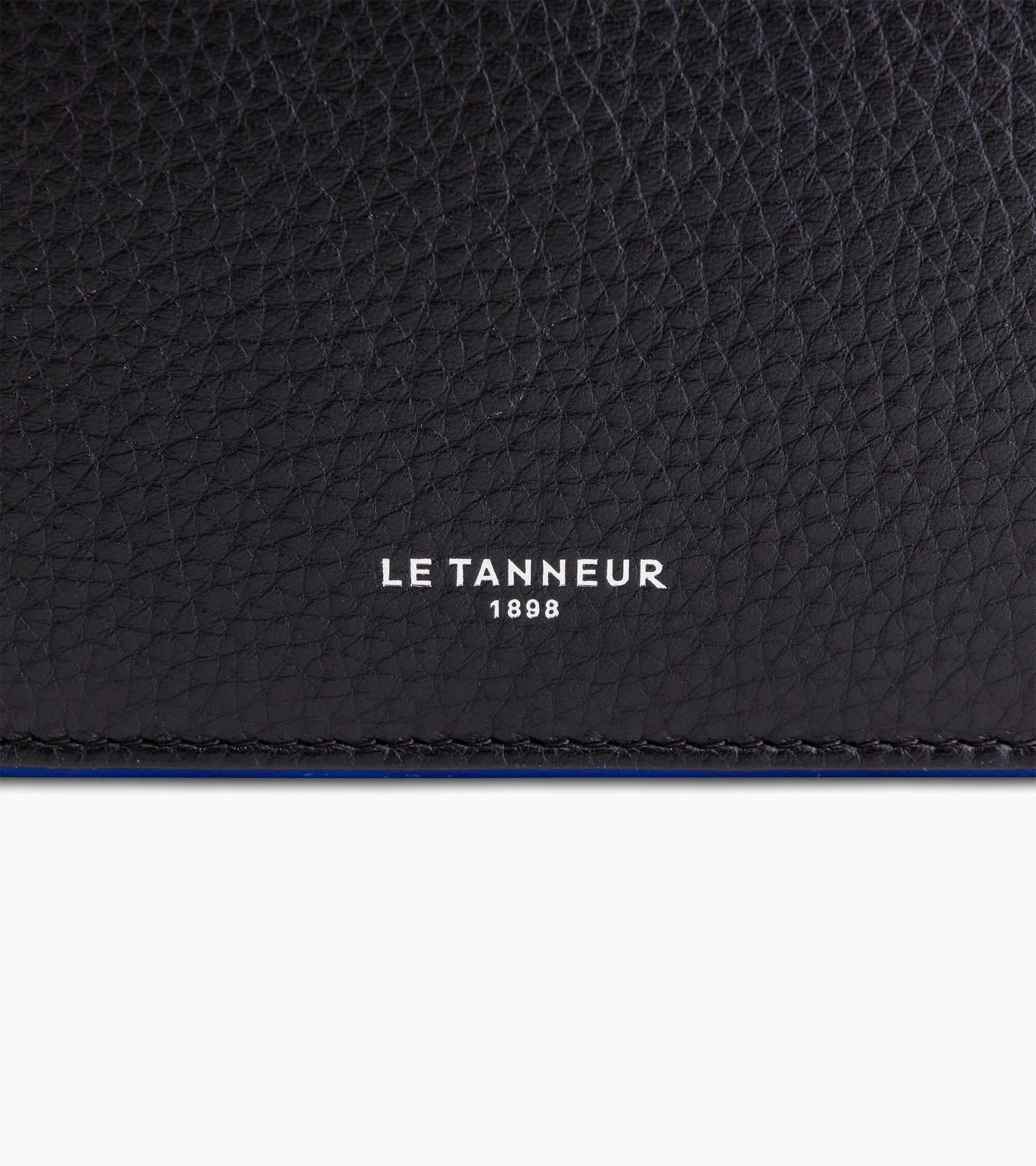 Augustin horizontal flap pocket wallet in grained leather sold by Le Tanneur product image thumbnail 4