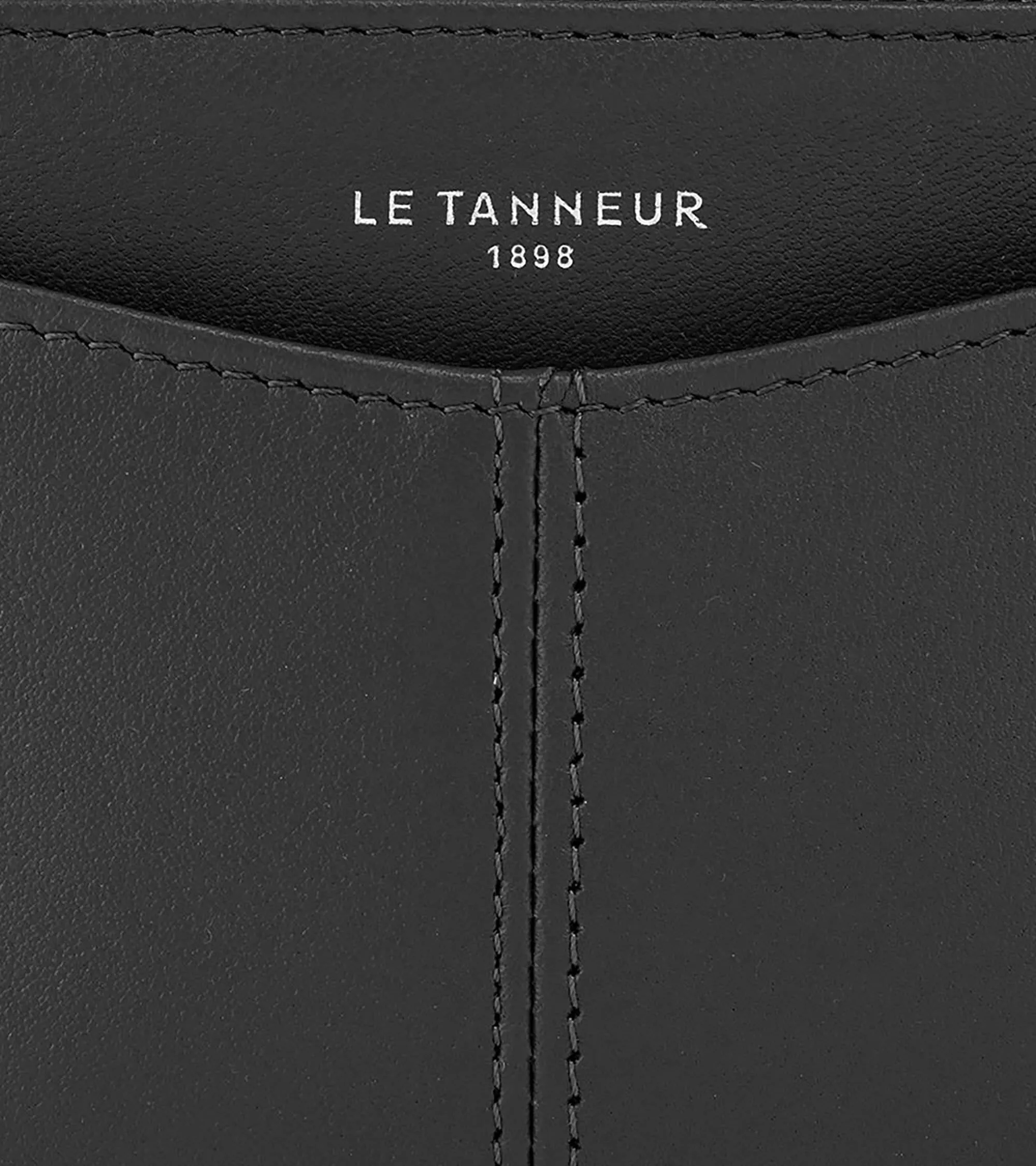 Charlotte zipped key case in smooth leather sold by Le Tanneur product image thumbnail 3