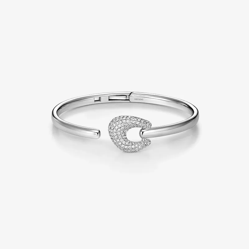 Horseshoe Clasp Bangle made by Hefang