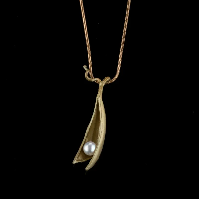 Pea Pod Pendant - 1 Pearl made by Michael Michaud