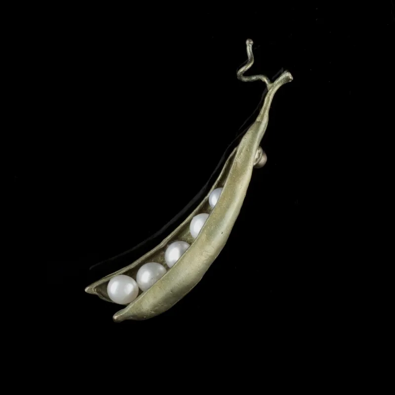 Pea Pod Brooch - 5 Pearls made by Michael Michaud