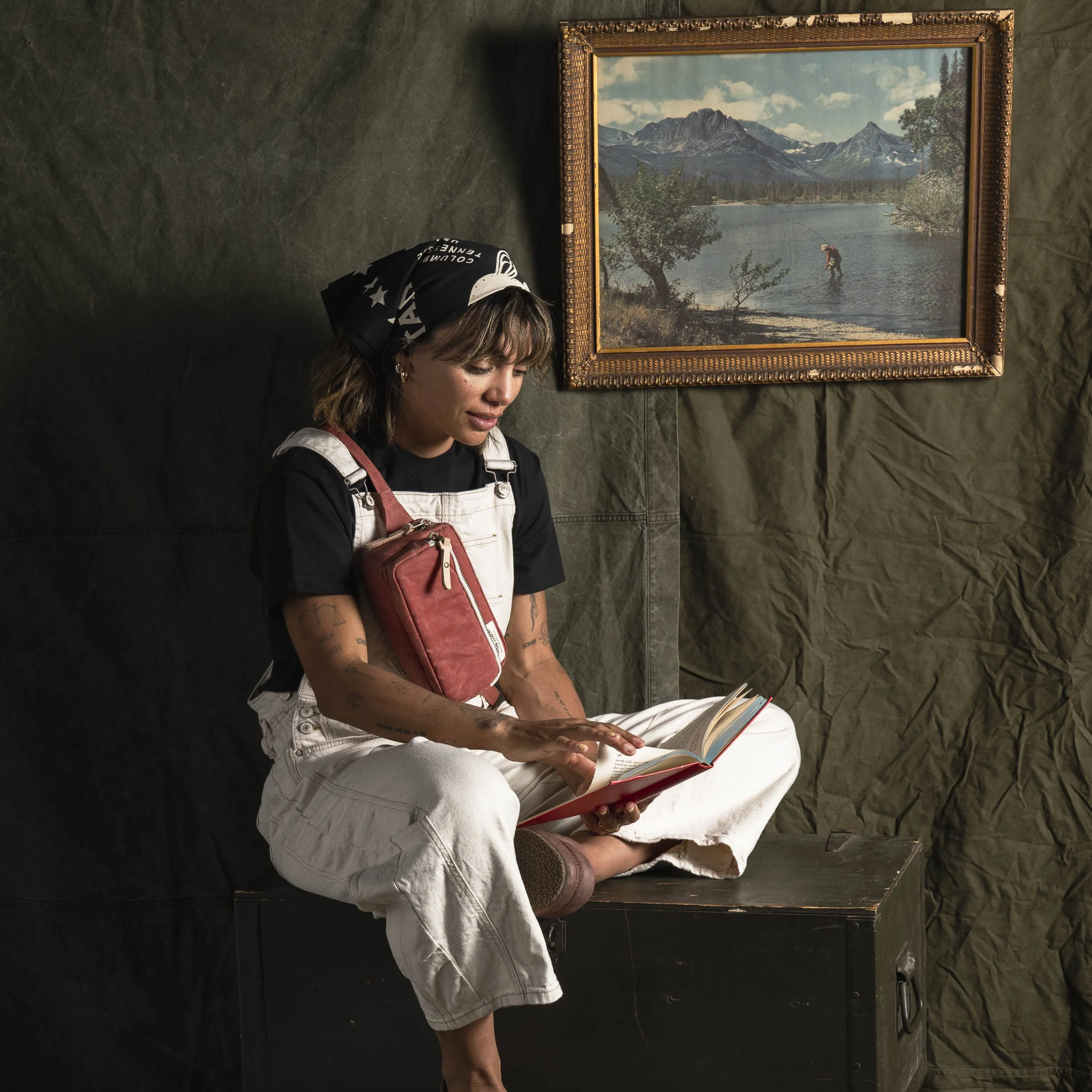 Pointer Crossbody Bag - Dusty Red sold by Bradley Mountain product image thumbnail 3