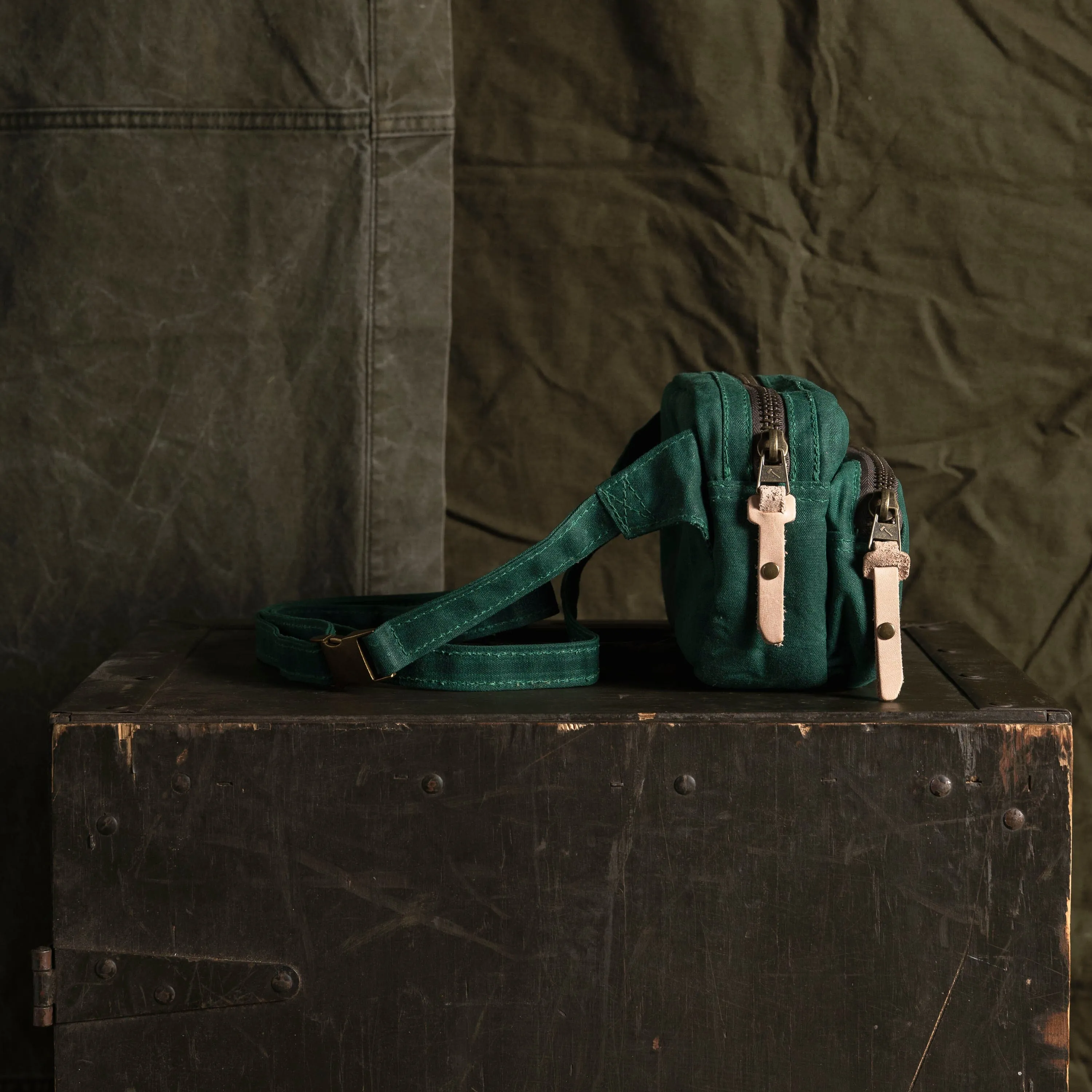 Pointer Crossbody Bag - Emerald Green sold by Bradley Mountain product image thumbnail 5