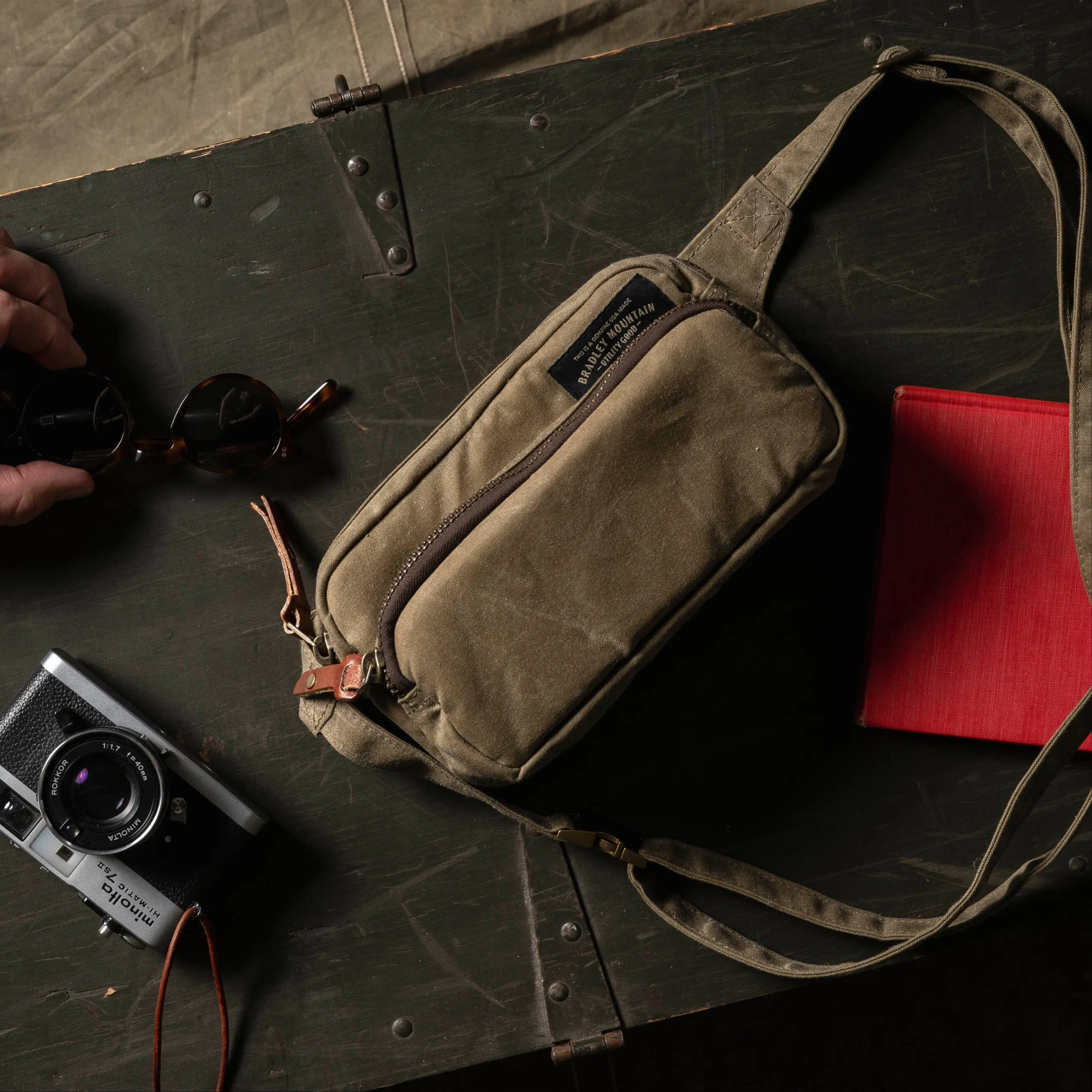 Pointer Crossbody Bag - Field Tan sold by Bradley Mountain product image thumbnail 2