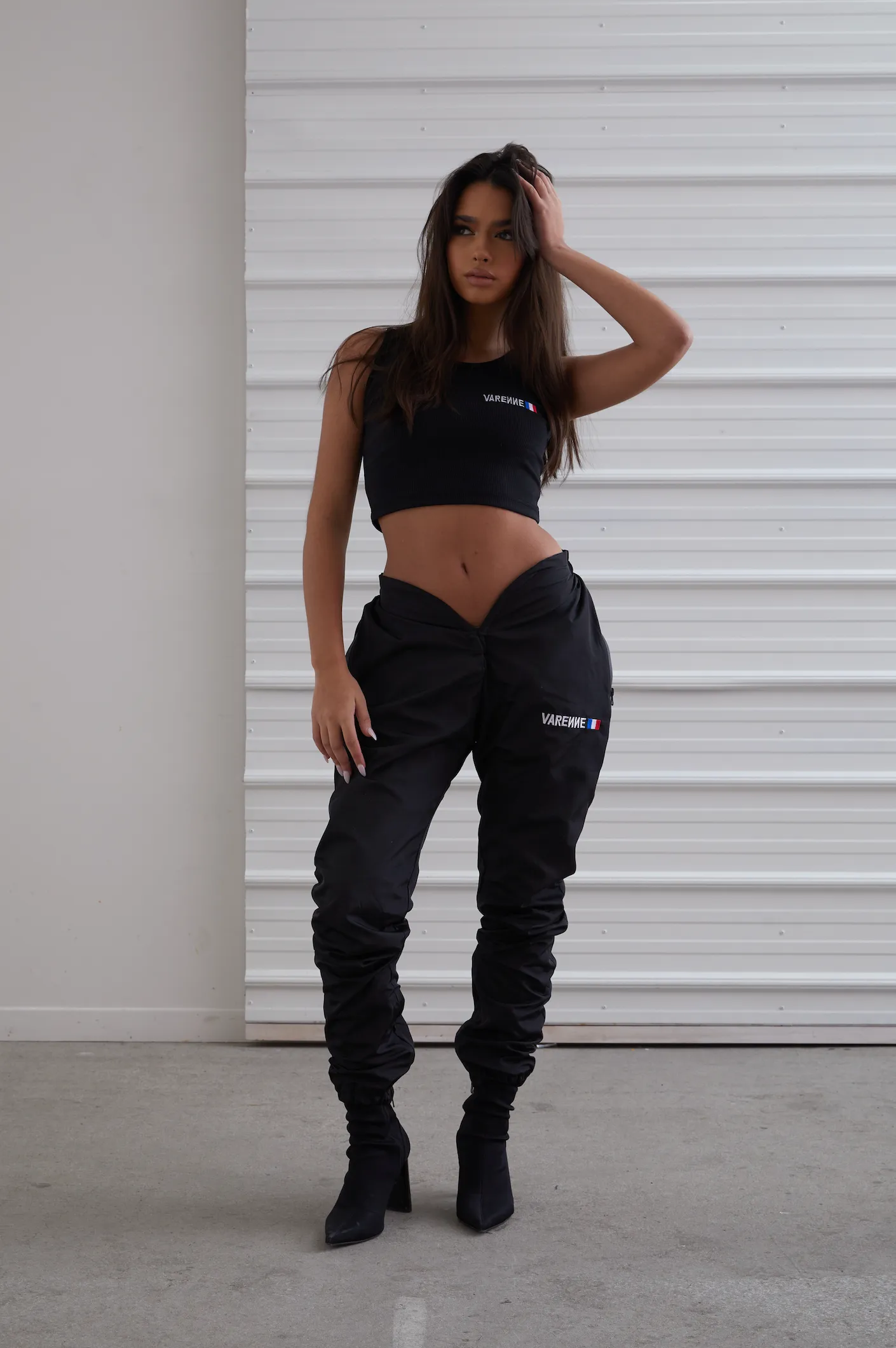 V Cut Slush Joggers Black sold by Varenne product image thumbnail 4