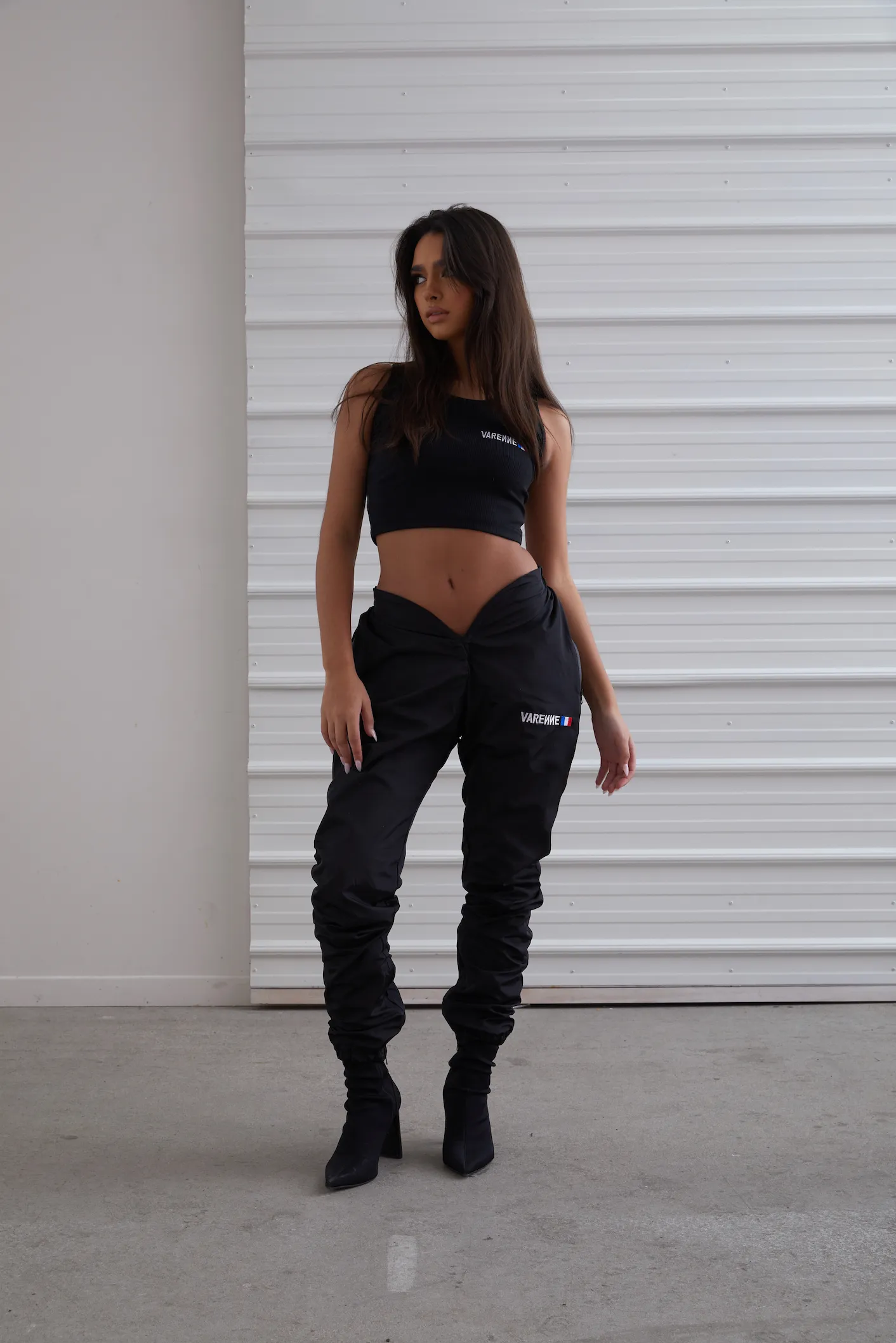 V Cut Slush Joggers Black sold by Varenne product image thumbnail 5