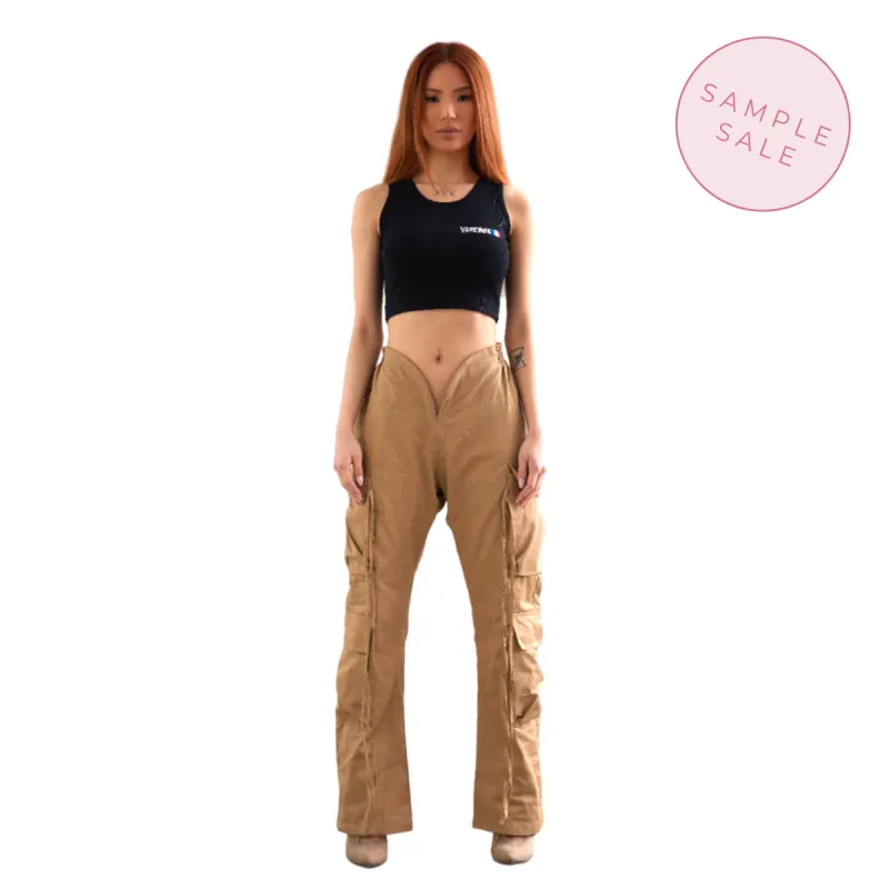 [SAMPLE SALE] V Cut Khaki Pants Camel sold by Varenne