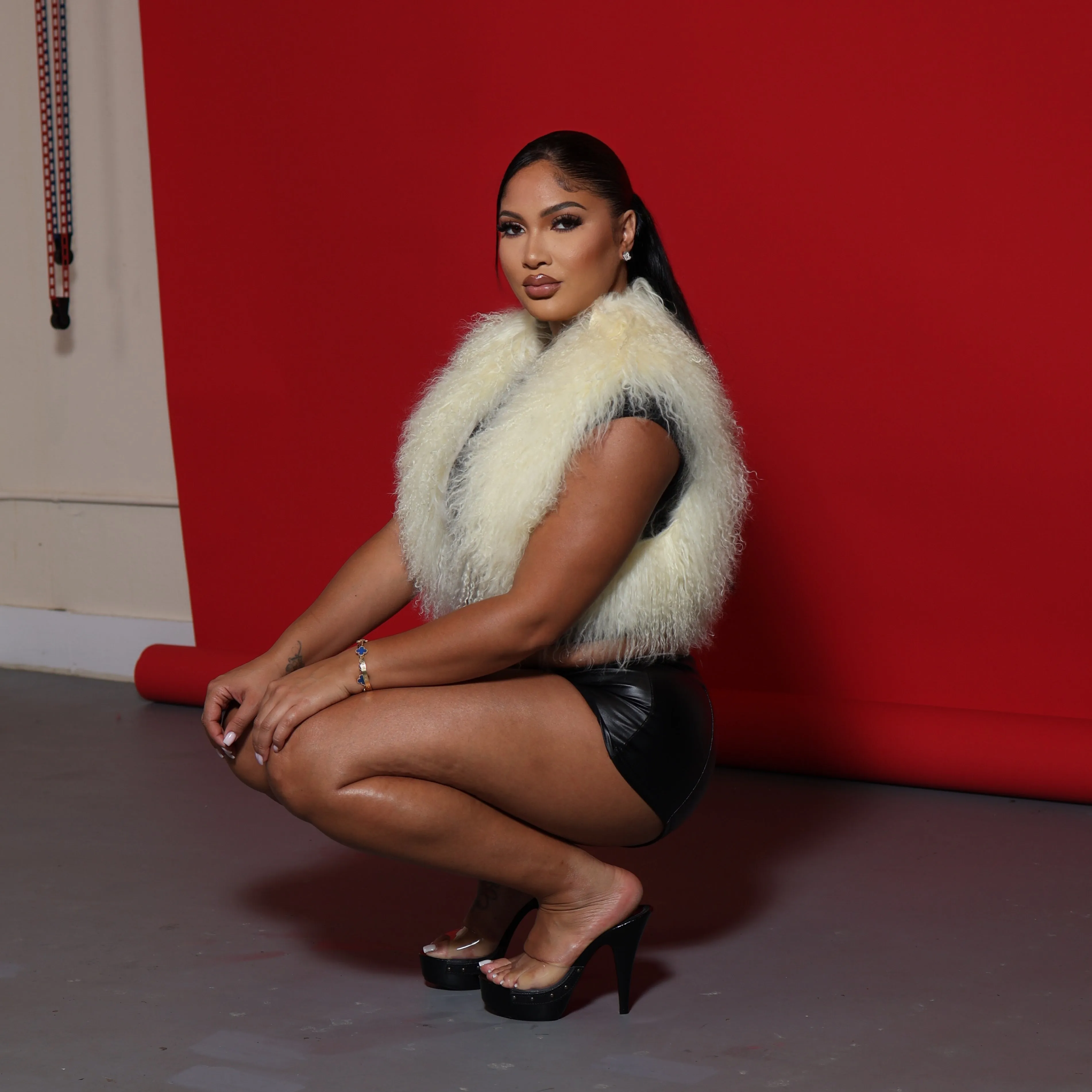 Mongolian Fur Vest sold by Varenne product image thumbnail 3