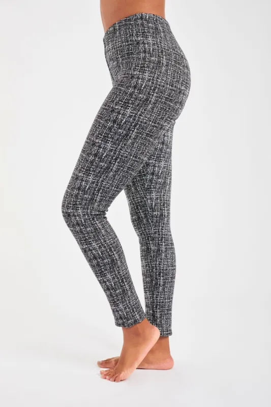 B&W - Cozy Lined sold by Just Cozy