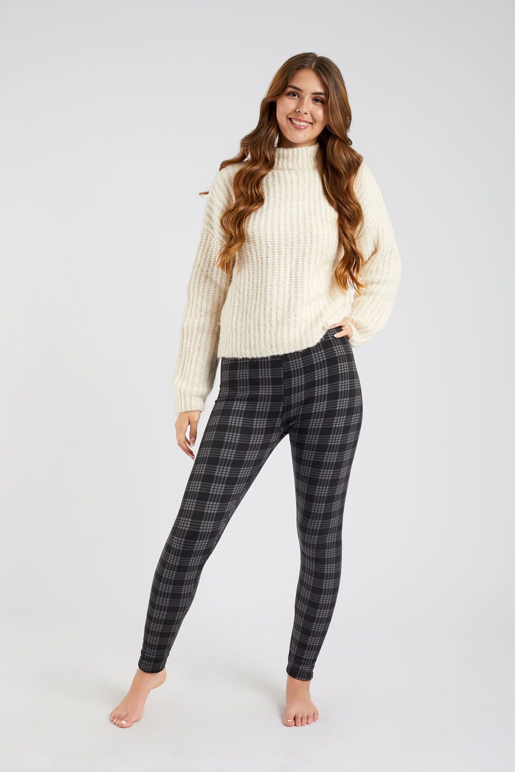 B&G Checkered - Cozy Lined sold by Just Cozy product image thumbnail 2