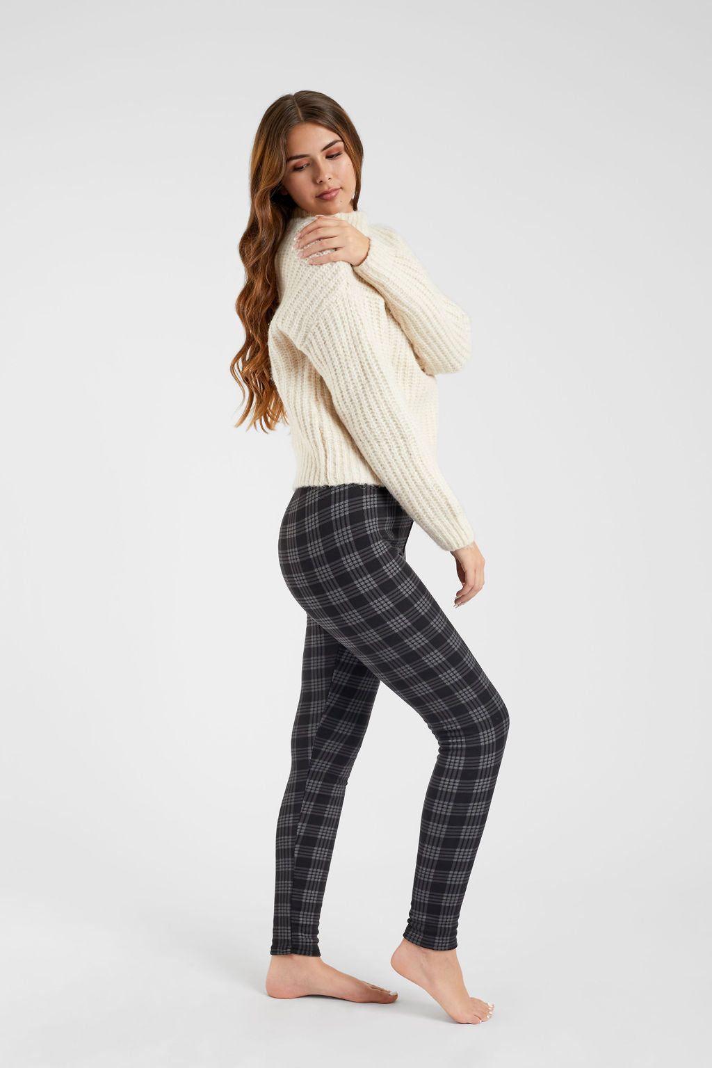 B&G Checkered - Cozy Lined sold by Just Cozy product image thumbnail 3