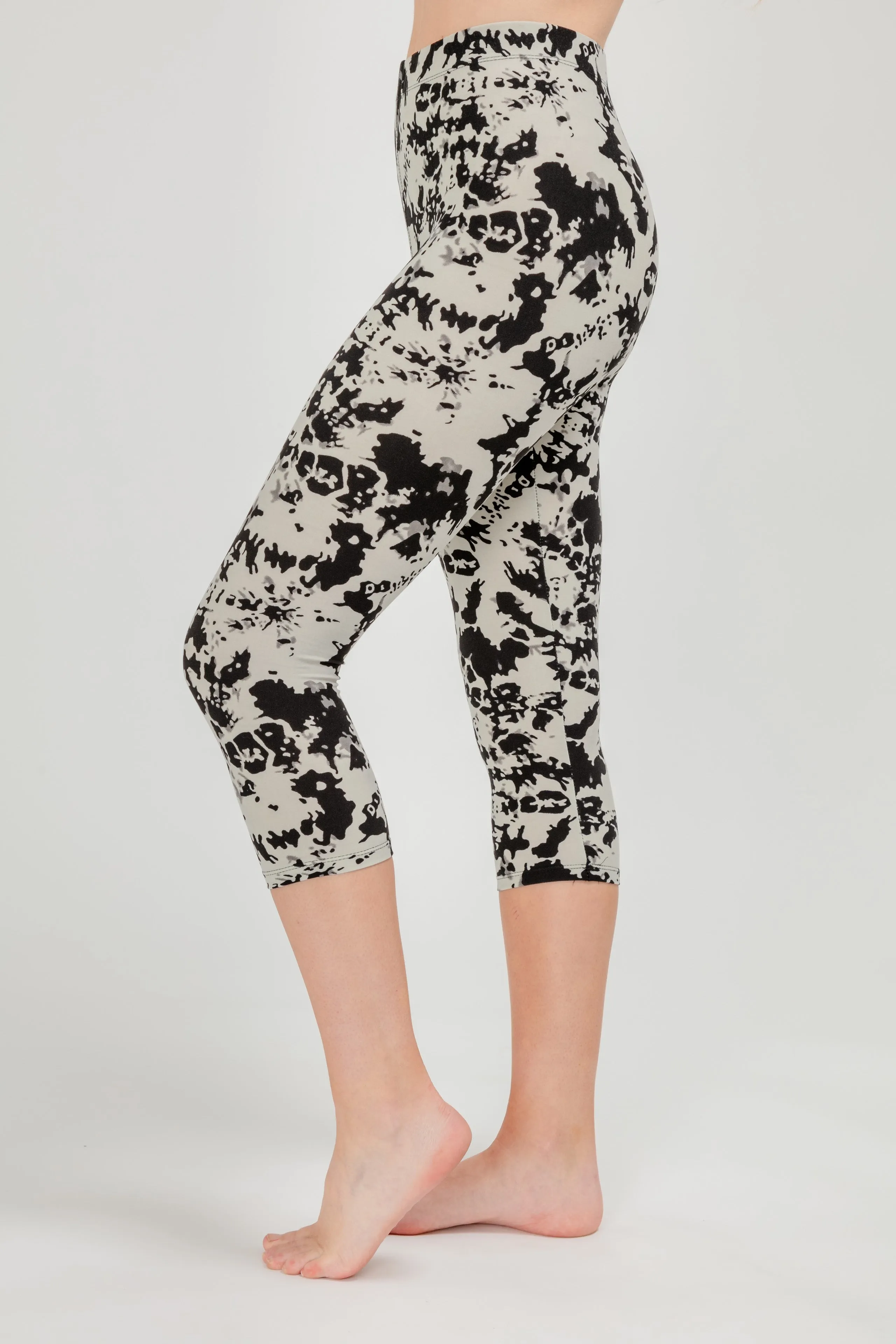 Expression - Capris sold by Just Cozy