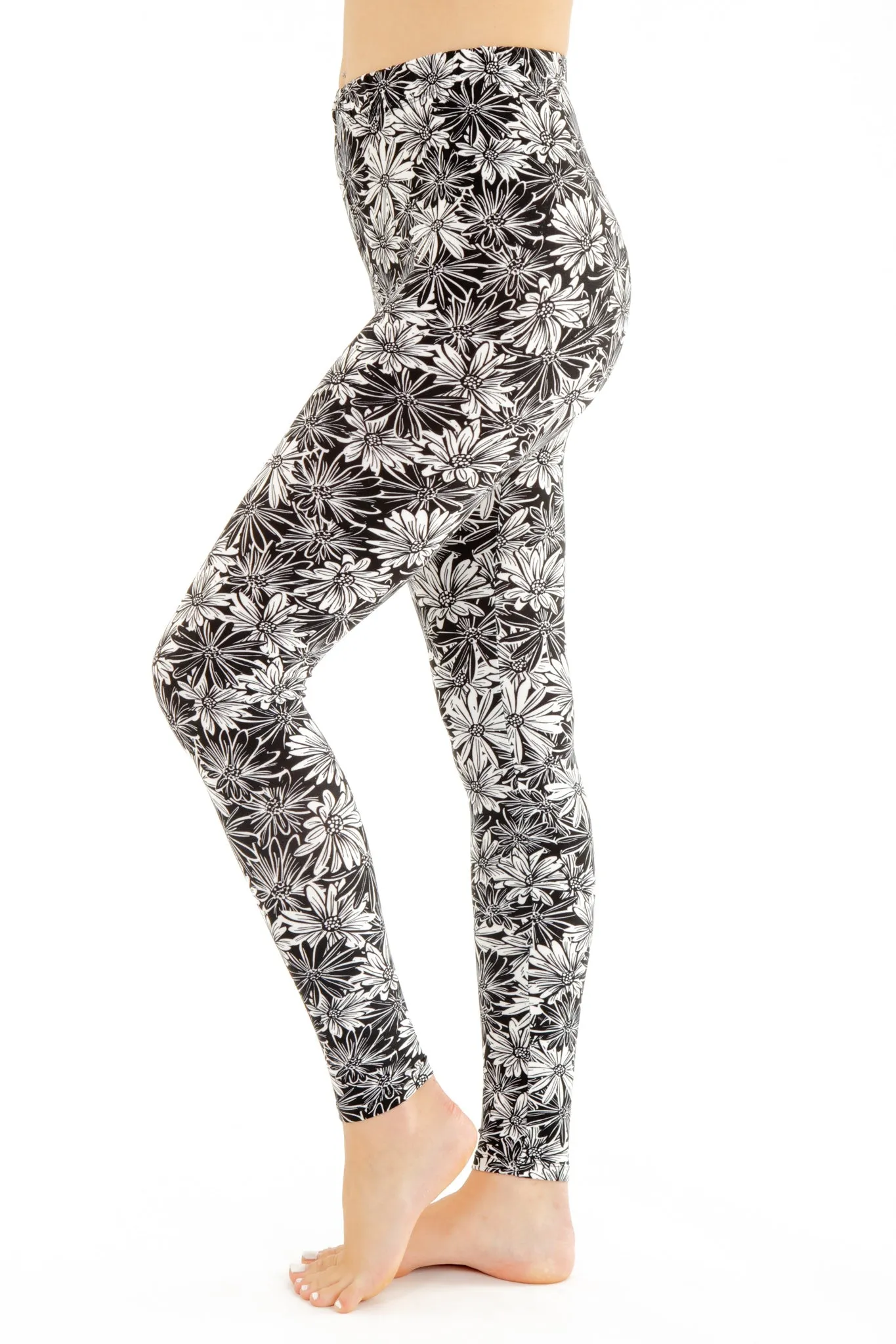 White Daisy - All Season sold by Just Cozy