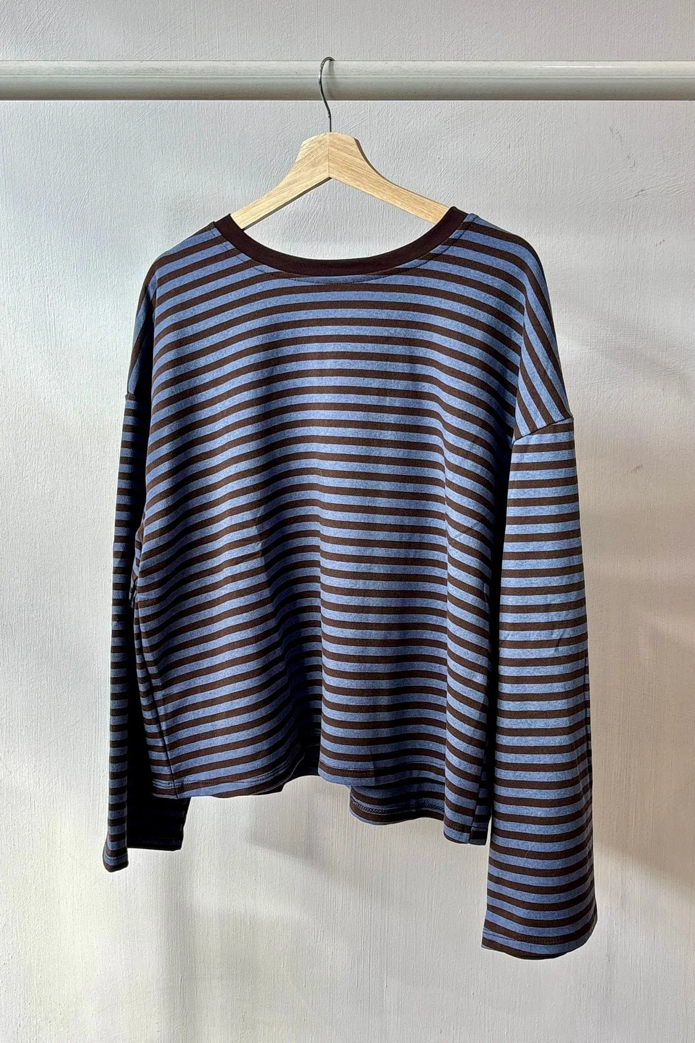 Anna Crewneck -Brown/Blue sold by Ost London product image thumbnail 4