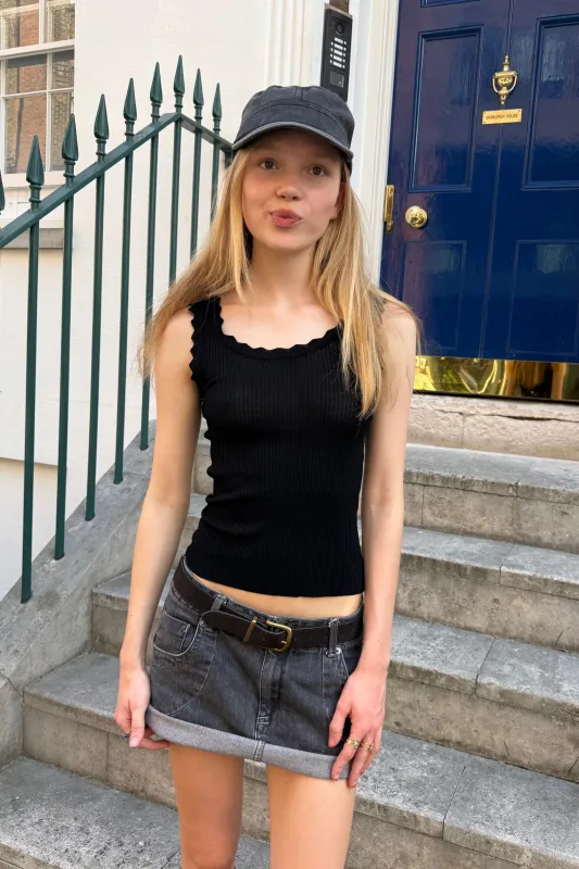 Andrea Tank Top -Black made by Ost London