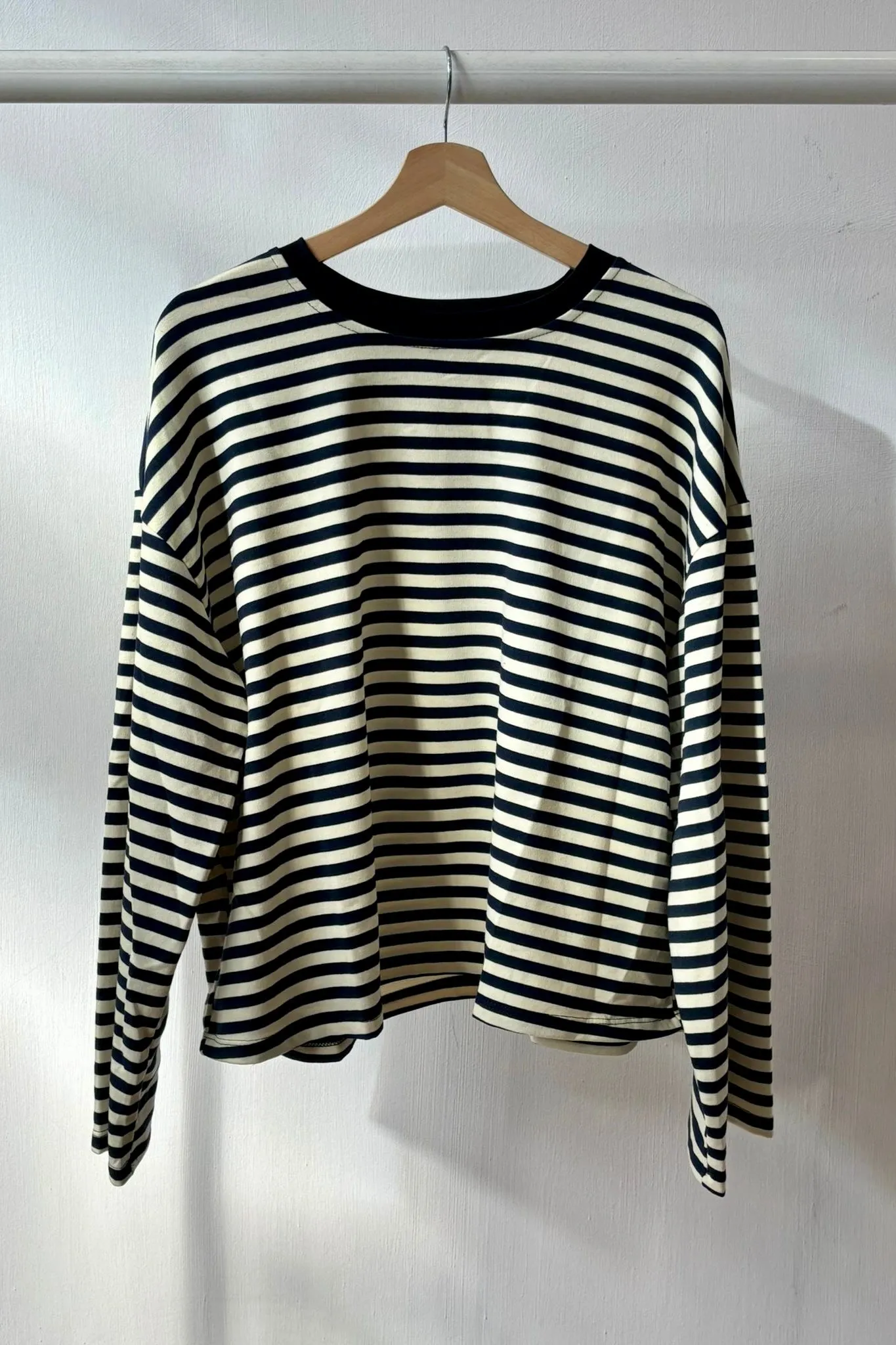 Anna Crewneck -Navy sold by Ost London product image thumbnail 2