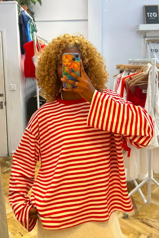 Anna Crewneck -White/Red made by Ost London