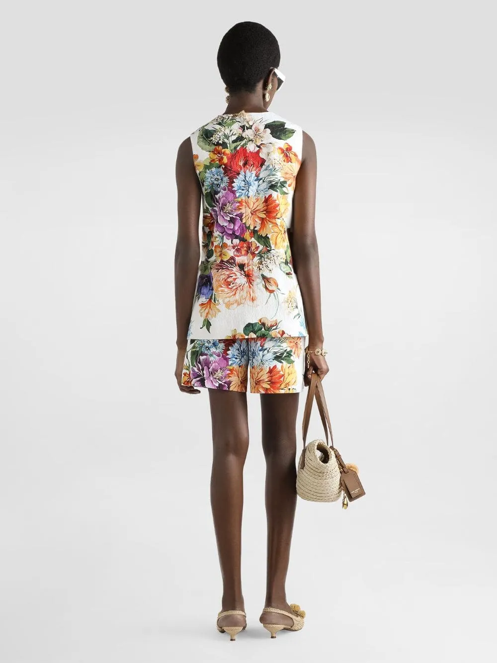 Sleeveless Floral Bouquet-Print Top sold by Fashion Clinic product image thumbnail 3