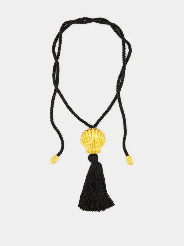 Gold Éze Shell Pendant Necklace sold by Fashion Clinic