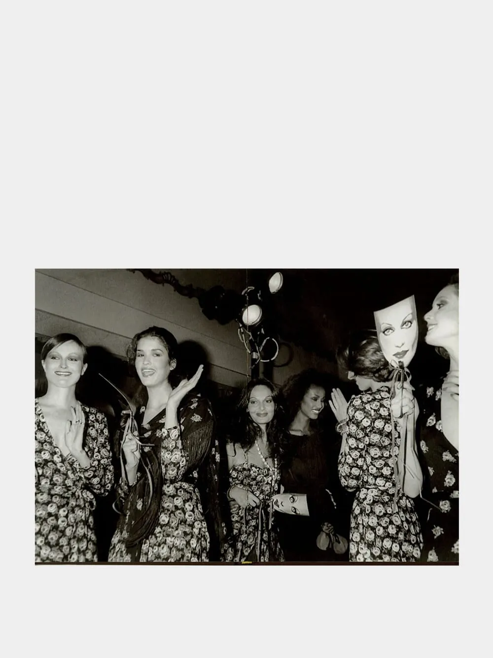 Diane Von Furstenberg: The Wrap sold by Fashion Clinic product image thumbnail 5