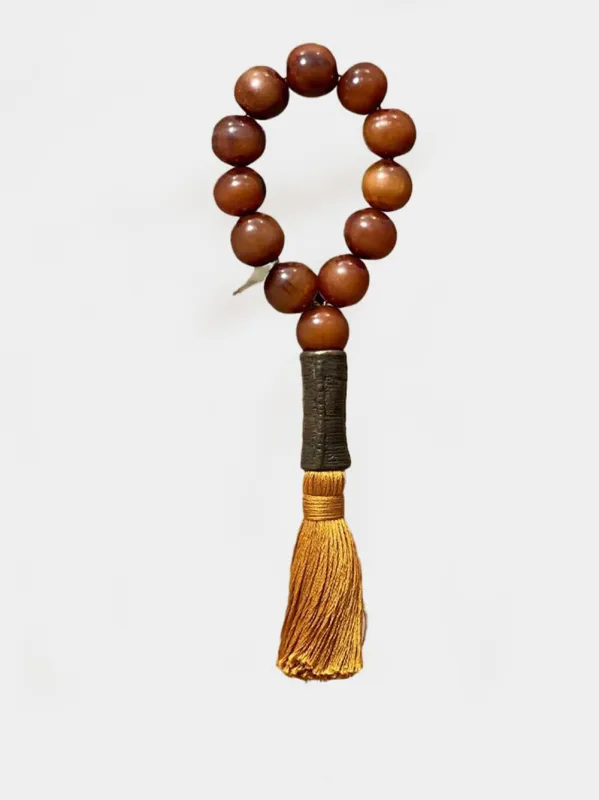 Brown Horn With Yellow Hairpiece Sculpture made by Fashion Clinic