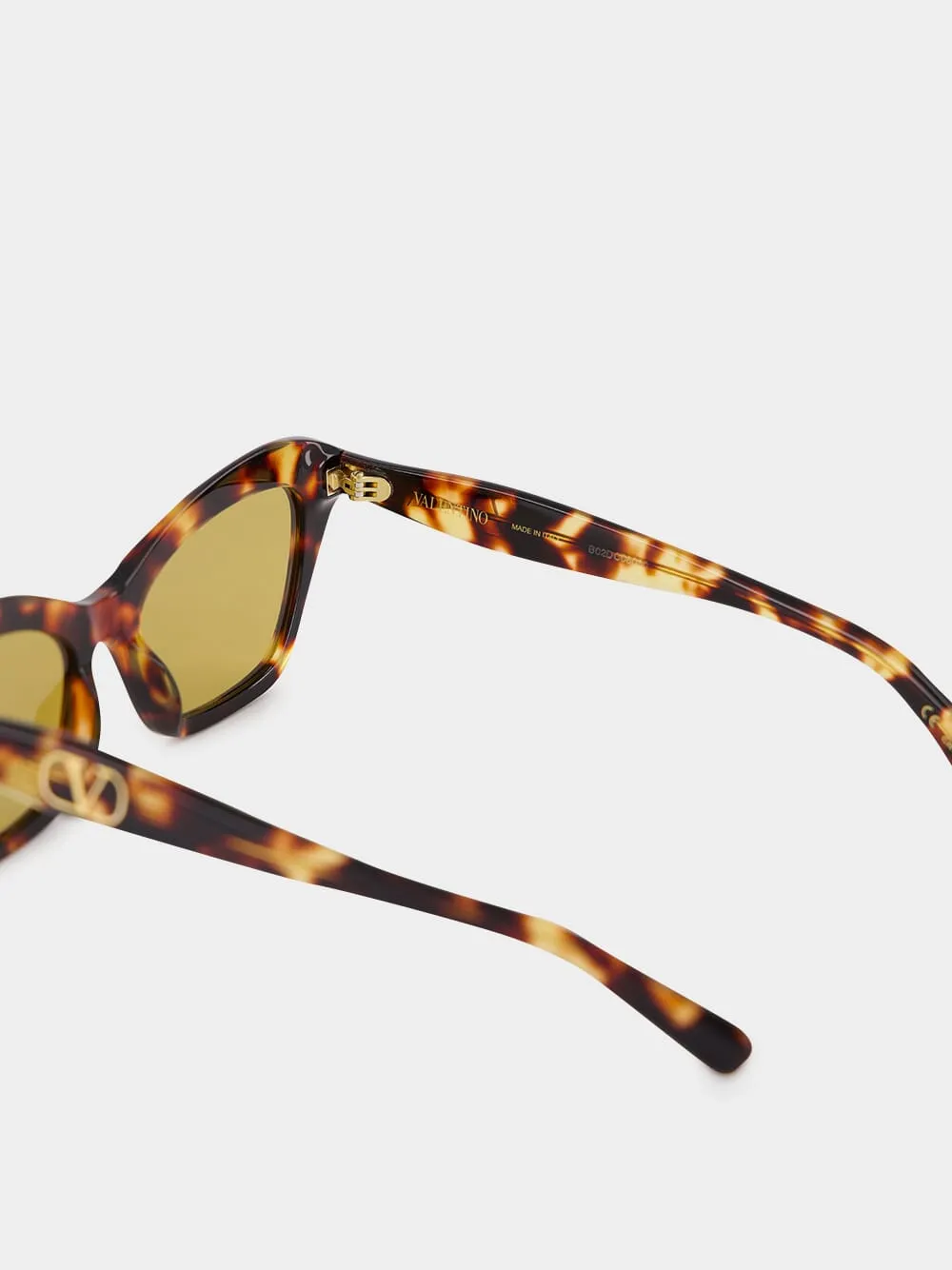 Tortoiseshell Dauphin Cat-Eye Sunglasses sold by Fashion Clinic product image thumbnail 4