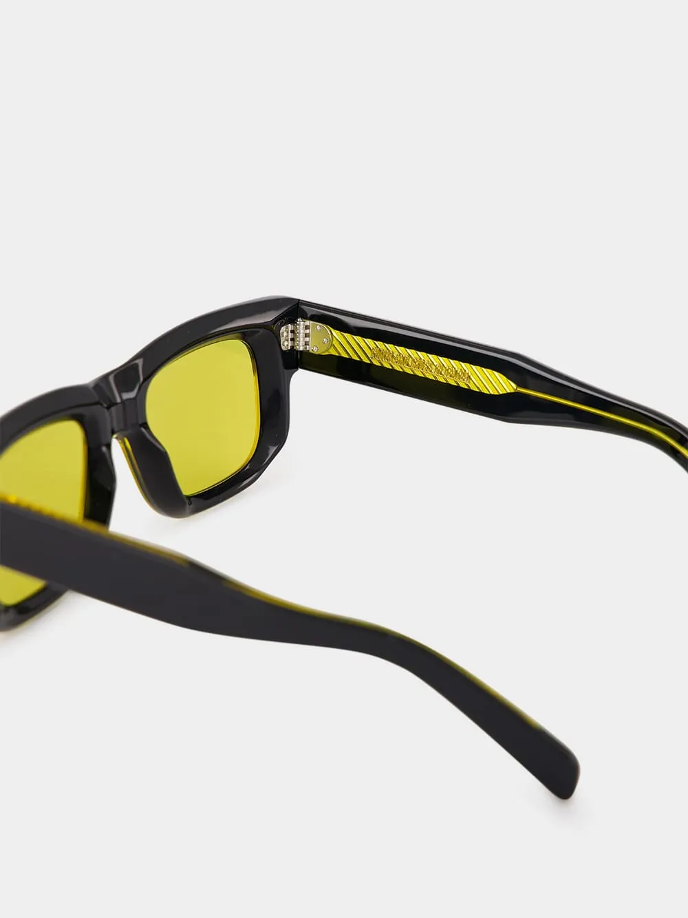 Black 1402 Square Sunglasses sold by Fashion Clinic product image thumbnail 4