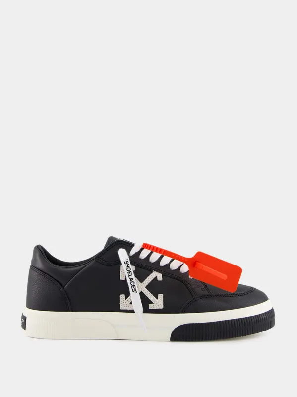 Black New Low Vulcanized Sneakers made by Off-White