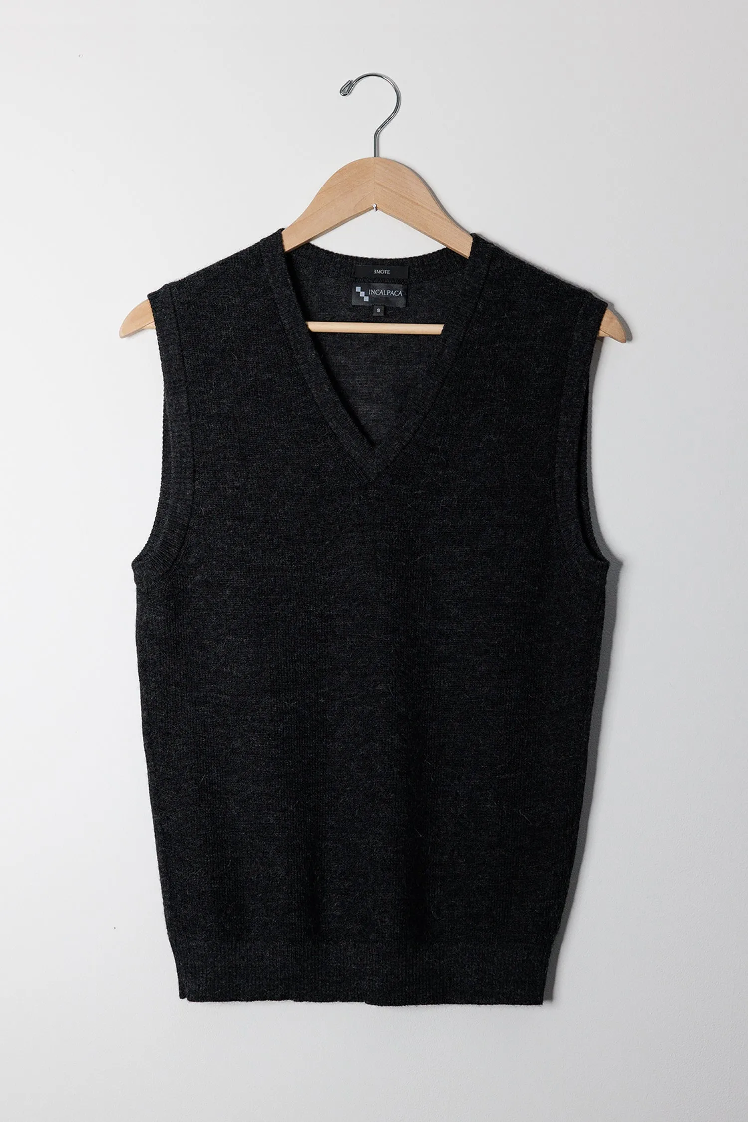 V NECK SWEATER VEST sold by EMOTE product image thumbnail 5