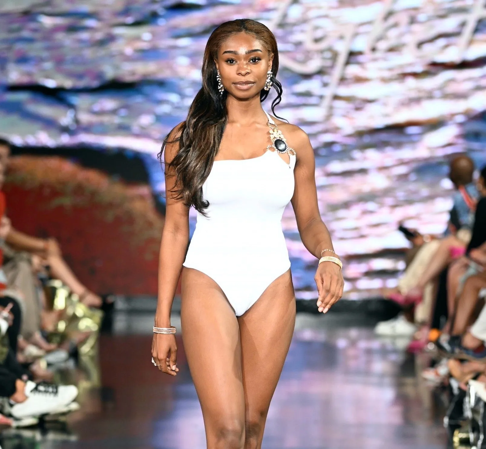 Isabel one piece sold by Lybethras