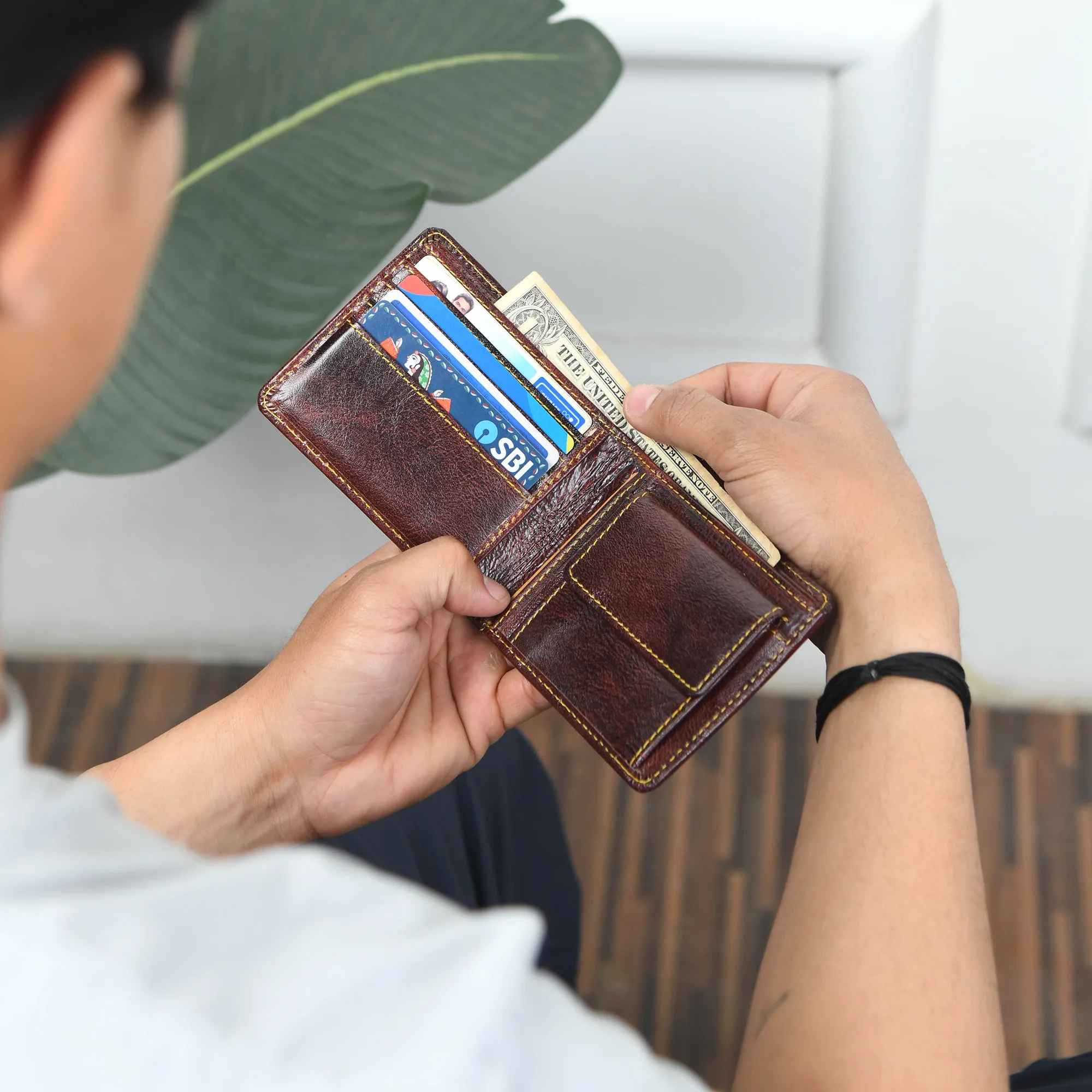 Ryan Classic Bi-Fold Wallet sold by Classy Leather Bags product image thumbnail 3