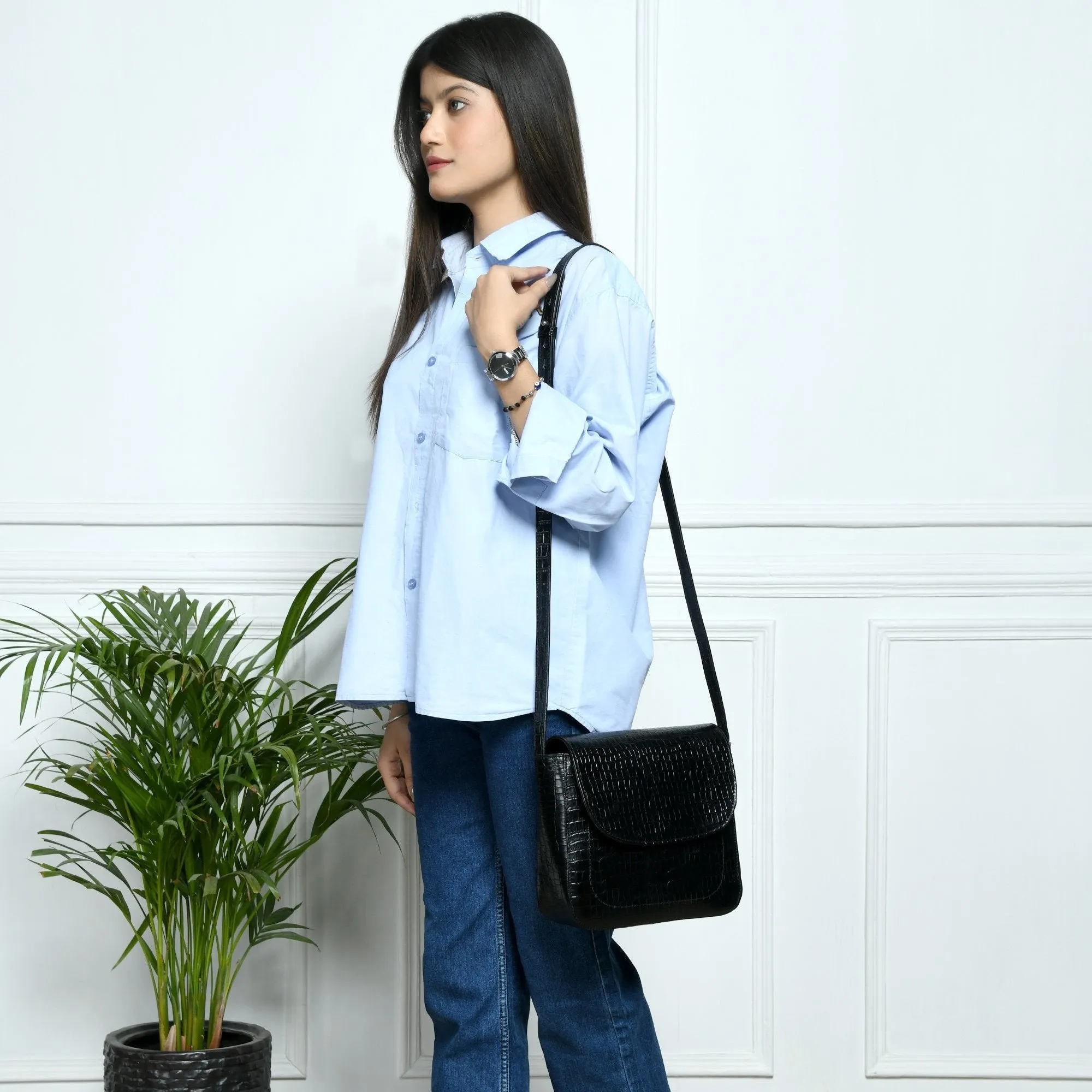 Diva Black Croco Sling Bag sold by Classy Leather Bags product image thumbnail 5