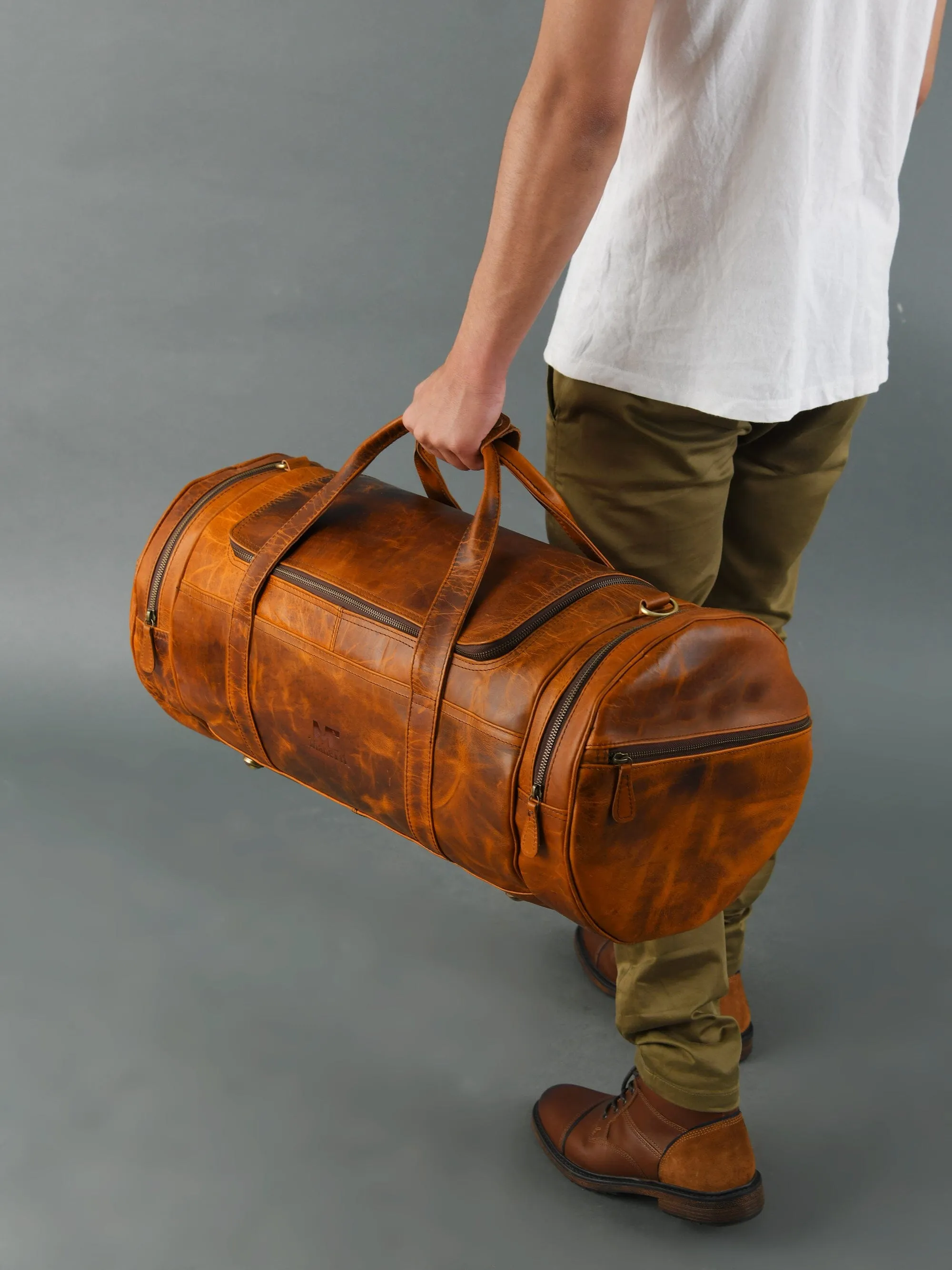 Leather Gym Travel Bag, Round sold by Classy Leather Bags product image thumbnail 2